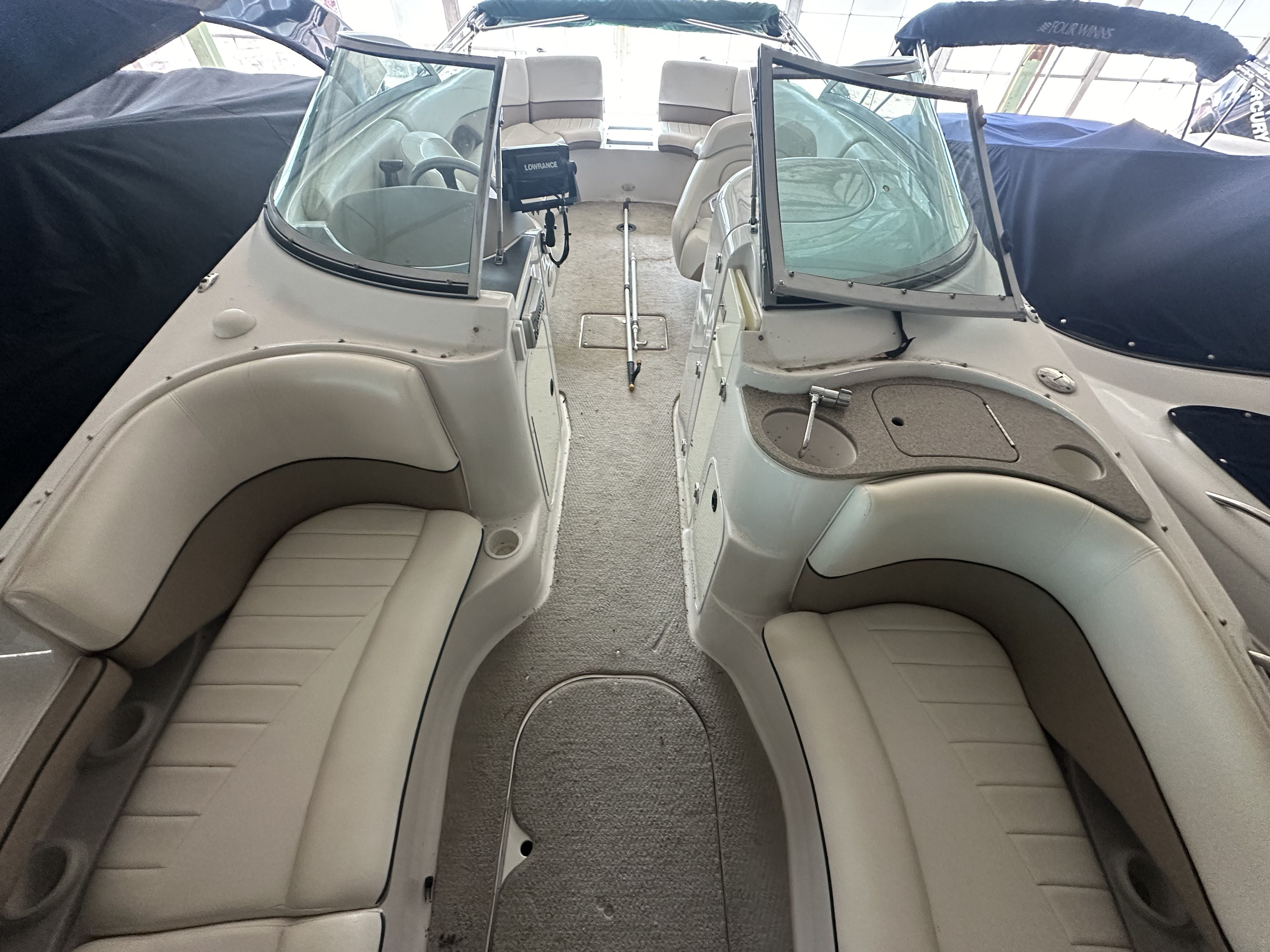 2005 Four Winns 234FUNSHIP Image Thumbnail #3