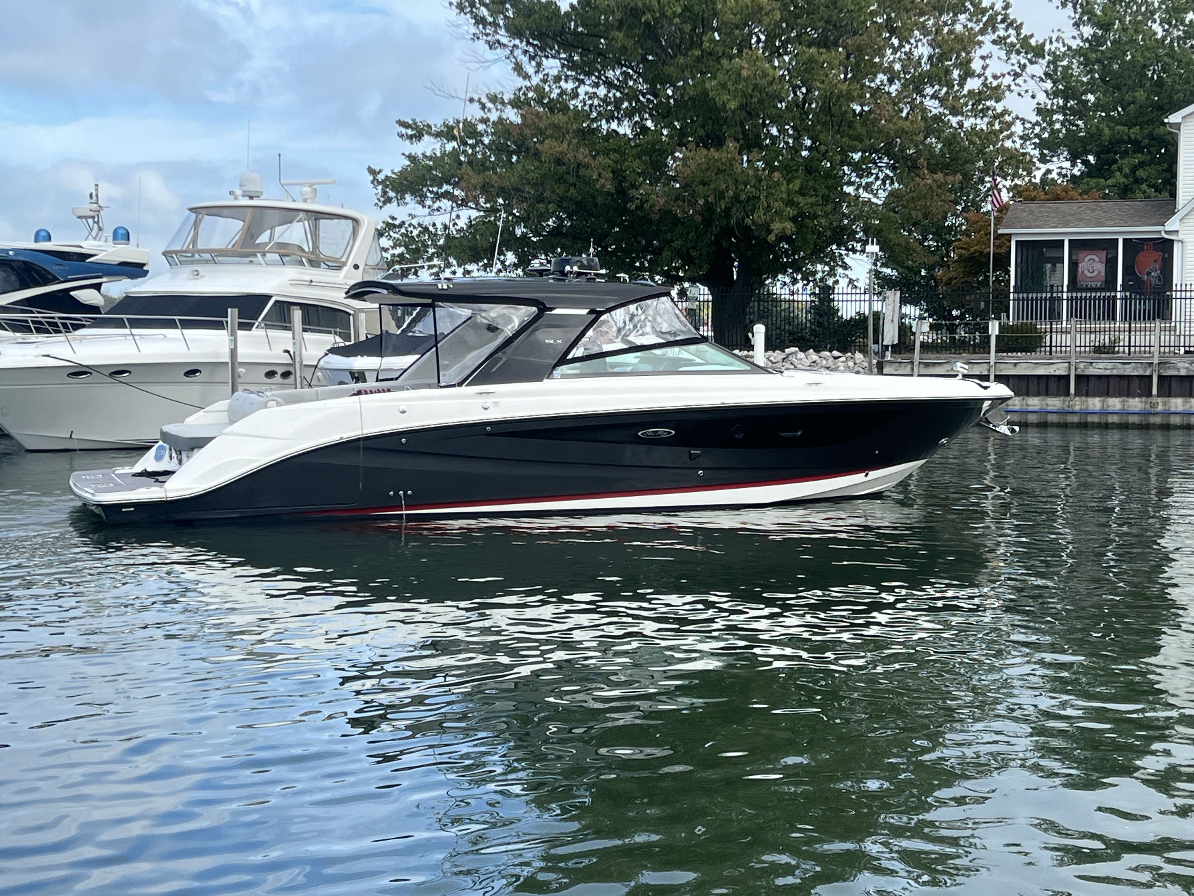 2022 Sea Ray
                                                             400 SLX Image Thumbnail #2