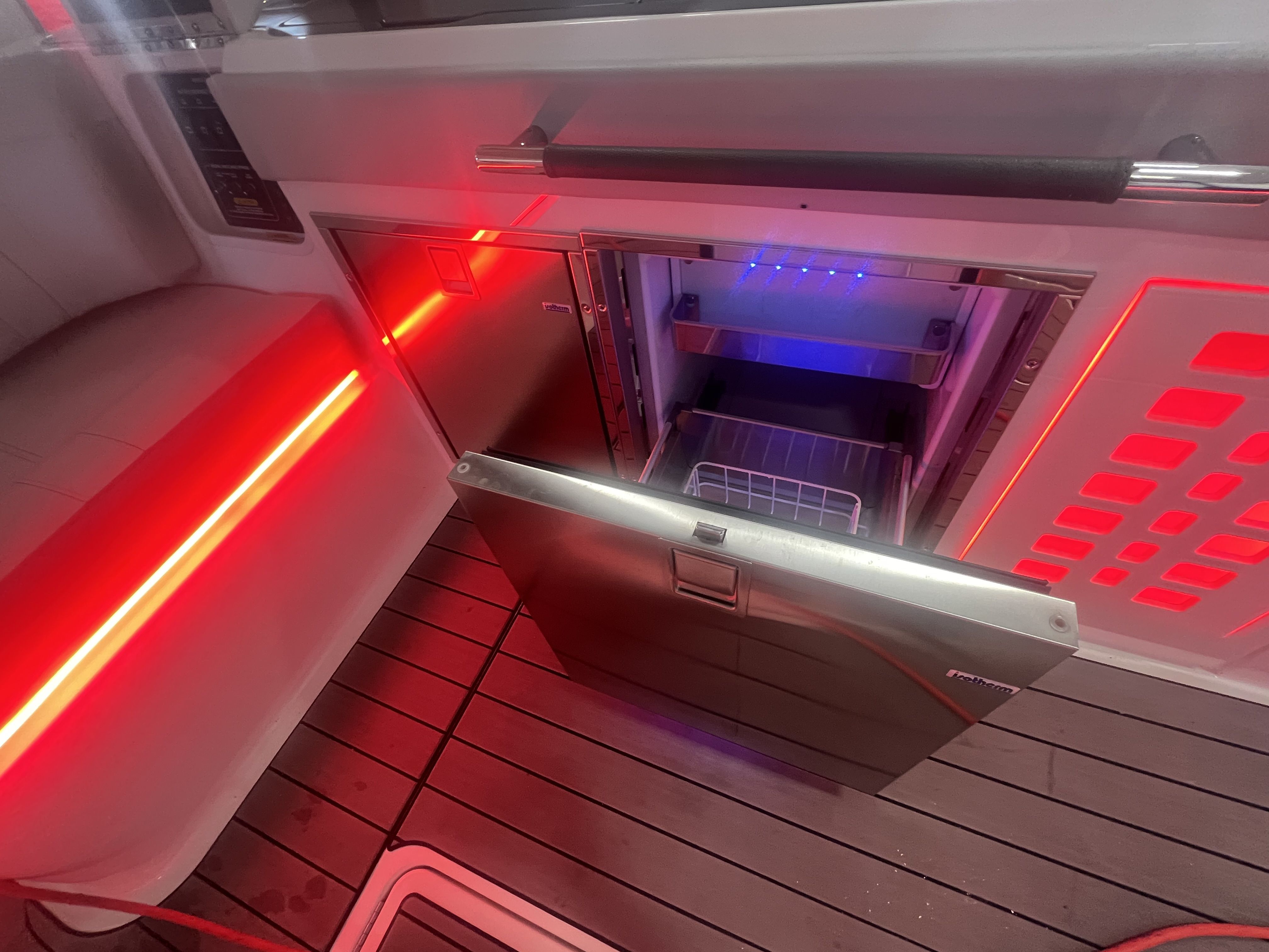2022 Sea Ray
                                                             400 SLX Image Thumbnail #14