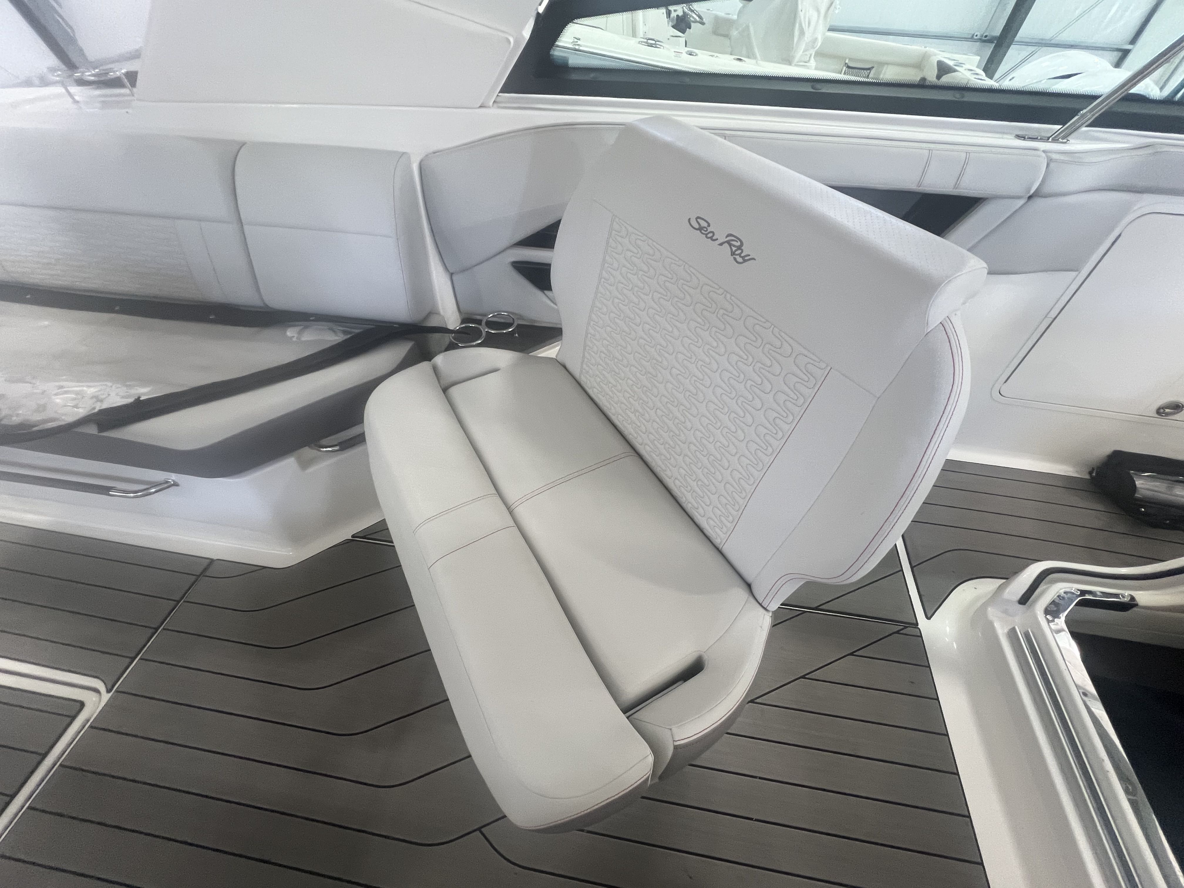 2022 Sea Ray
                                                             400 SLX Image Thumbnail #19