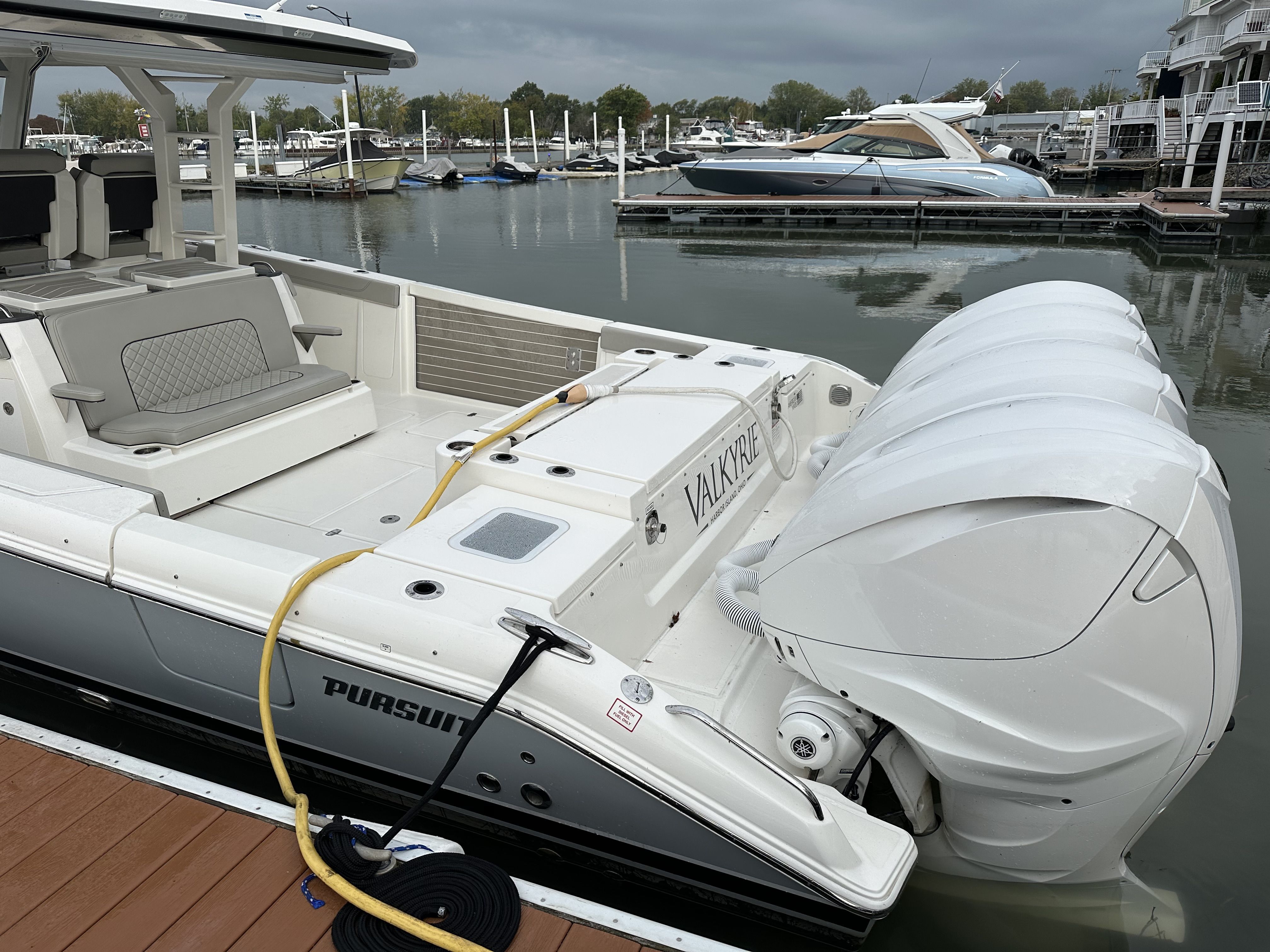 2022 Pursuit S 428 Image Thumbnail #3