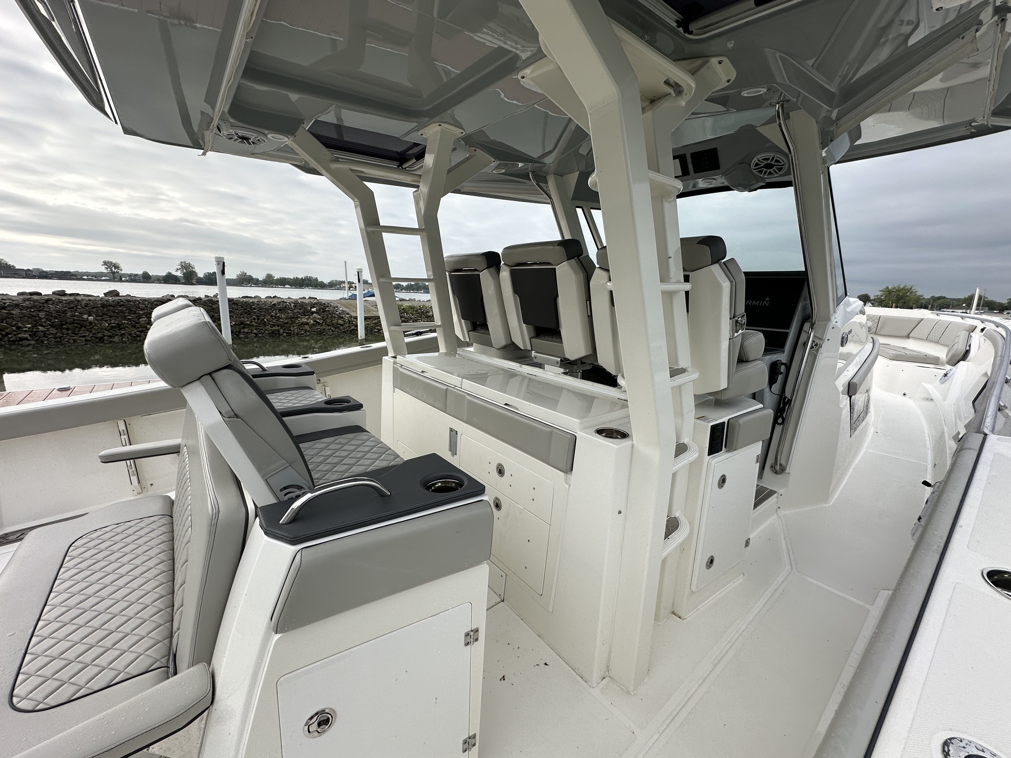 2022 Pursuit S 428 Image Thumbnail #17