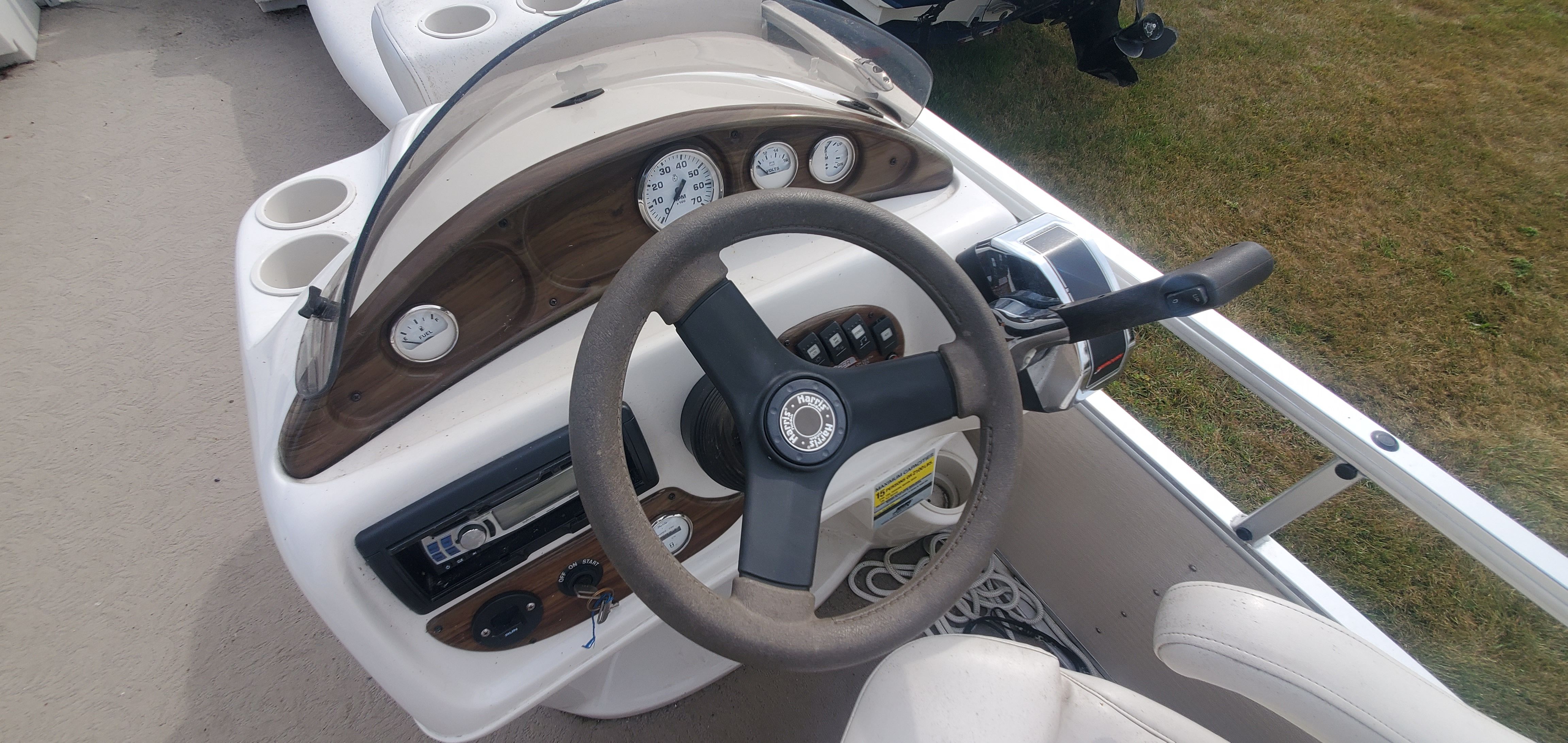 2007 Harris
                                                             220 SUNLINER Image Thumbnail #6
