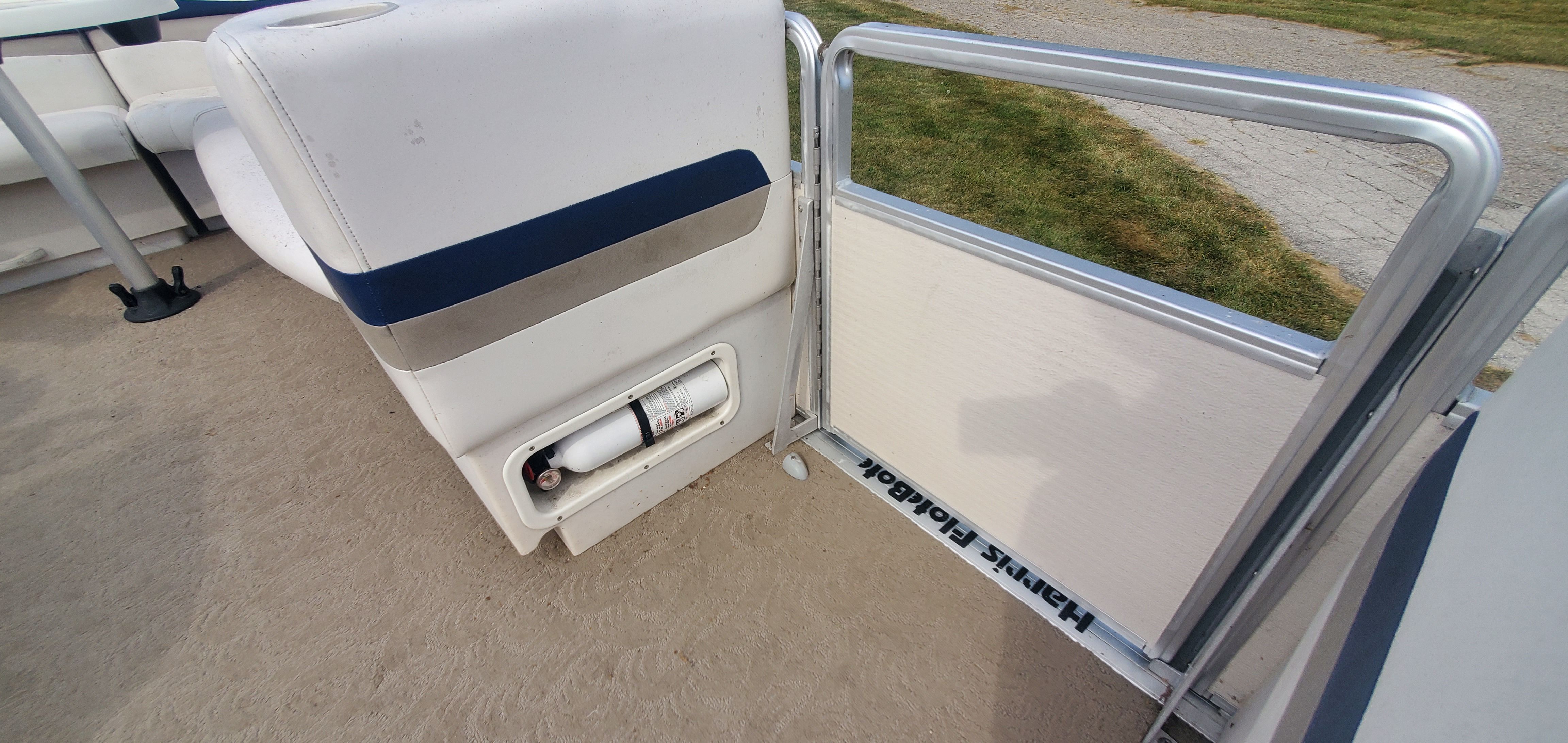 2007 Harris
                                                             220 SUNLINER Image Thumbnail #8