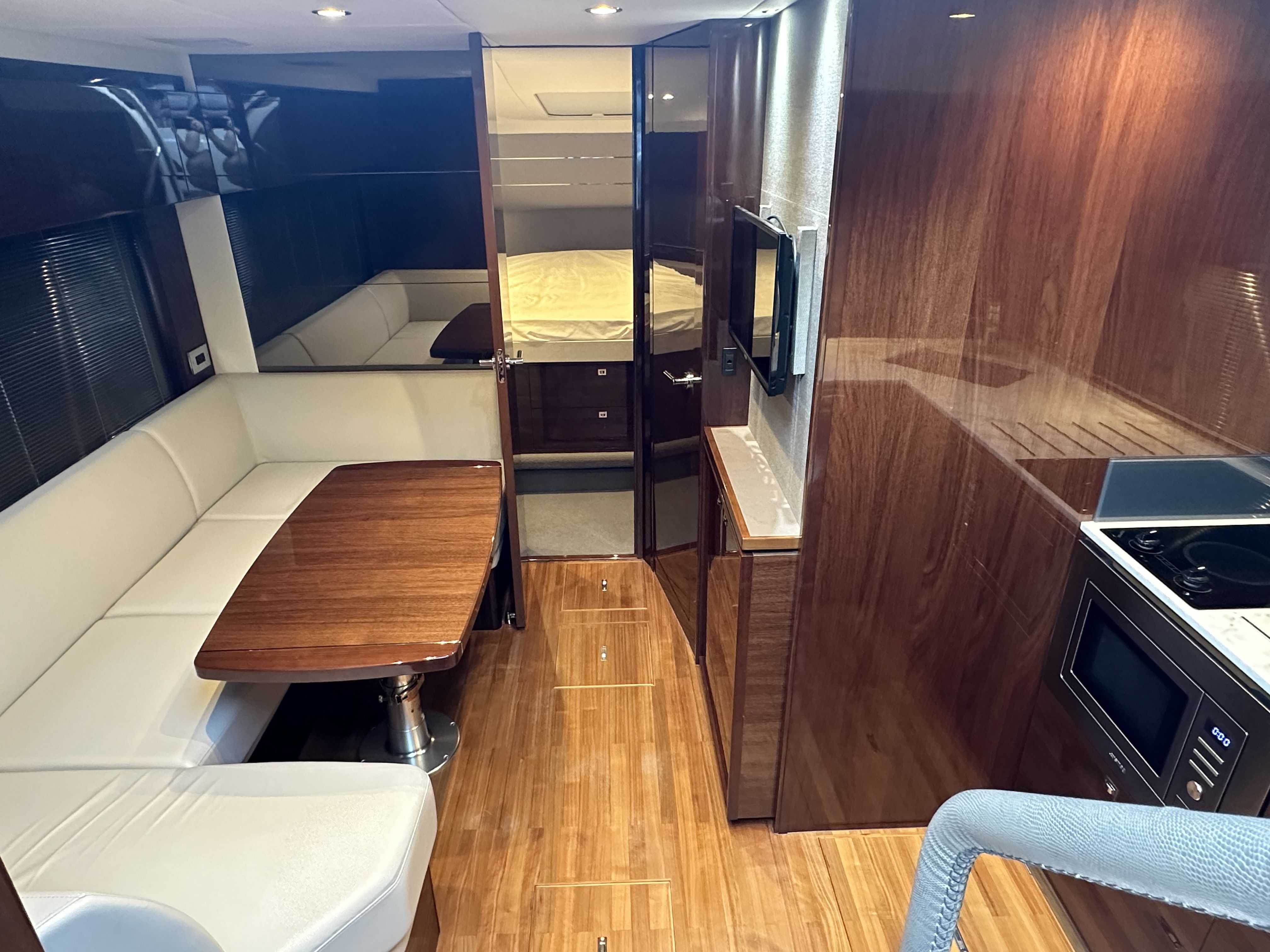 2019 Princess
                                                             V40 Image Thumbnail #14