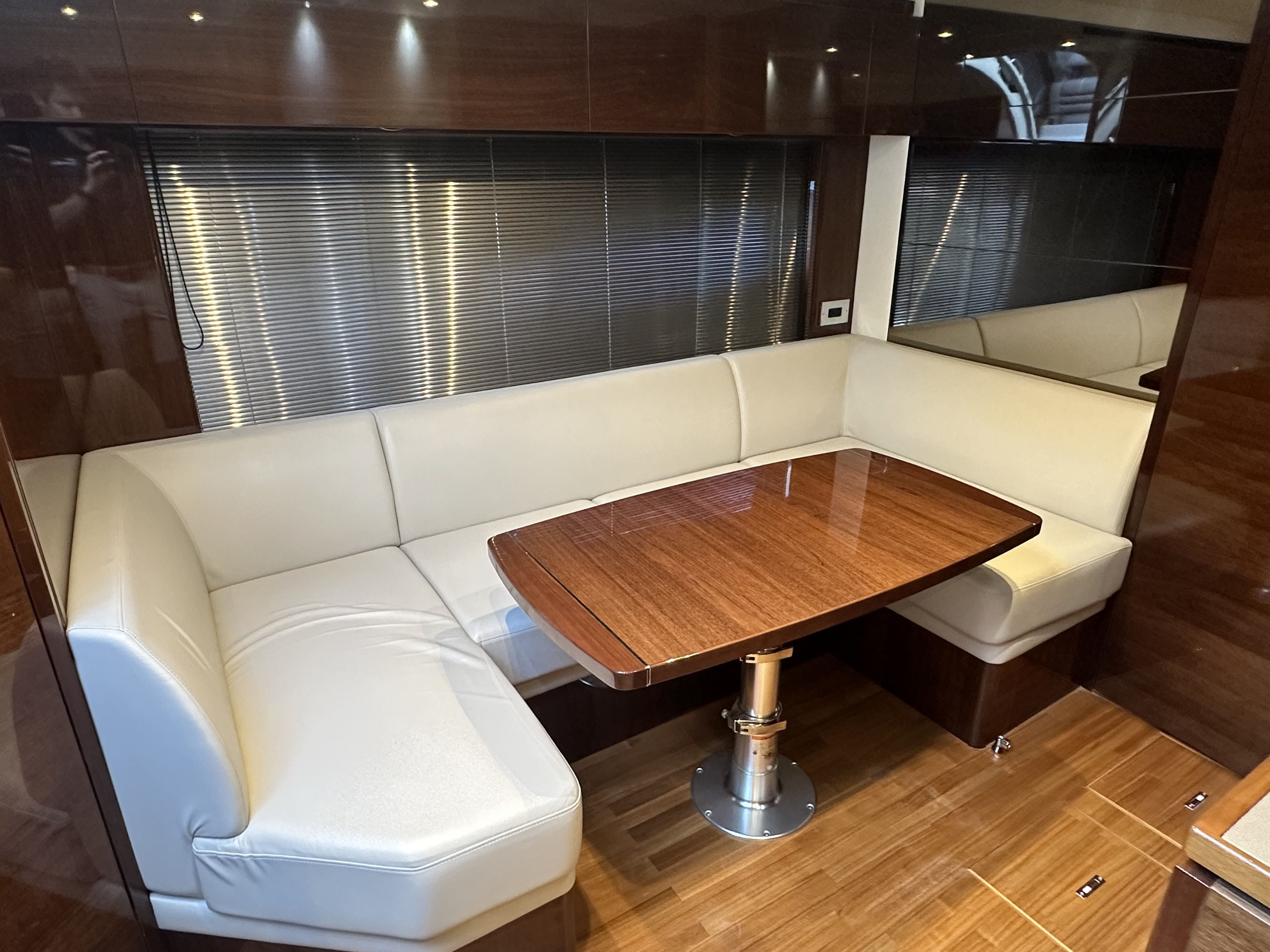 2019 Princess V40 Image Thumbnail #18