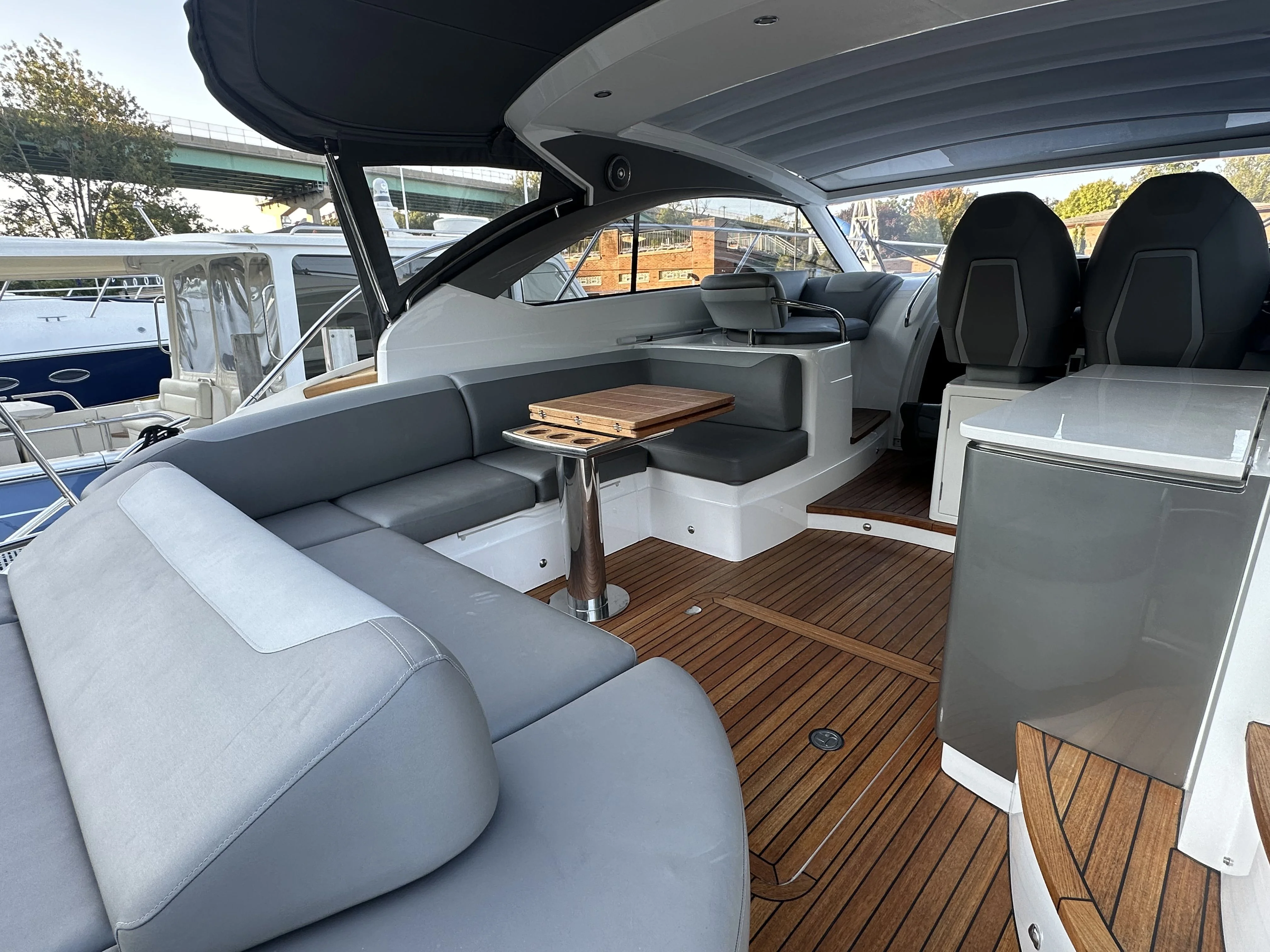 2019 Princess V40 Image Thumbnail #6