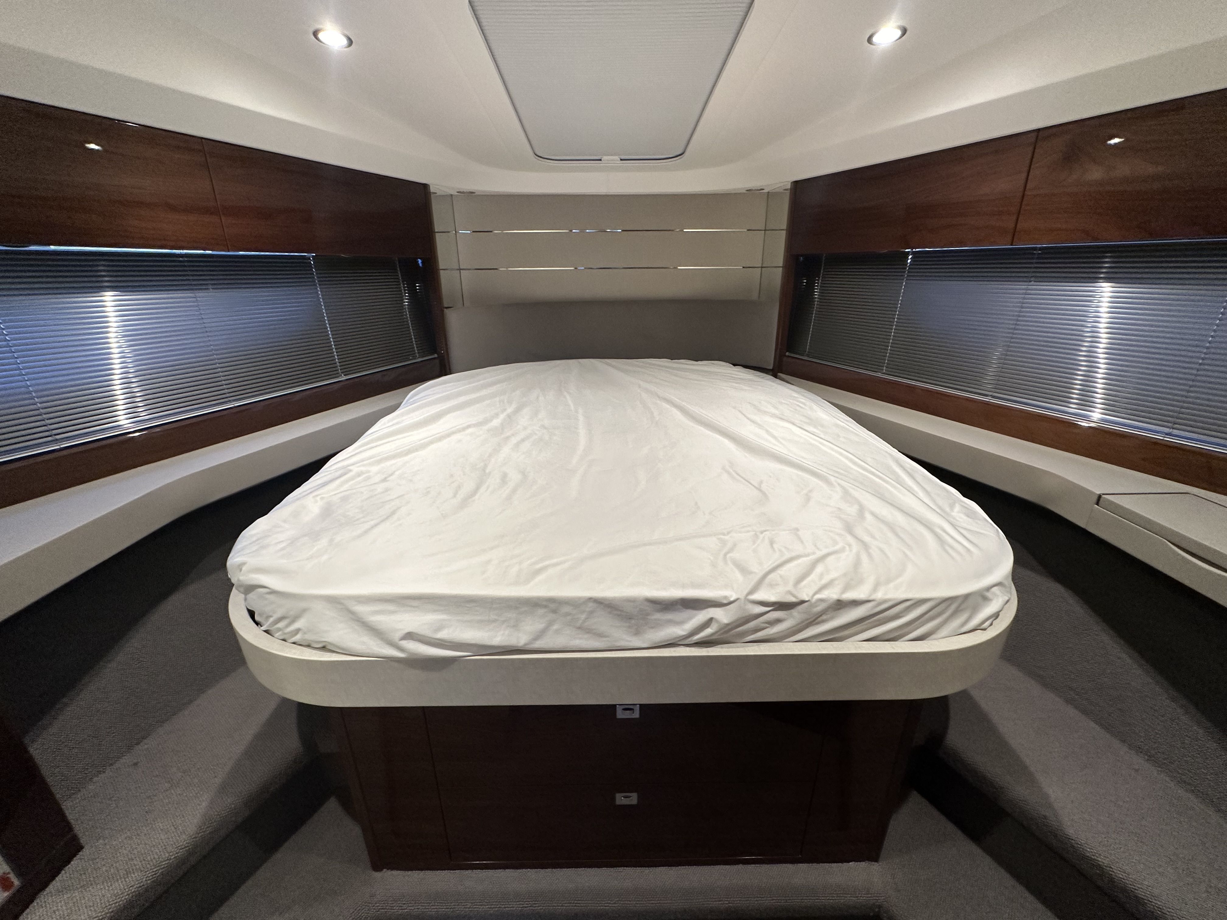 2019 Princess V40 Image Thumbnail #22