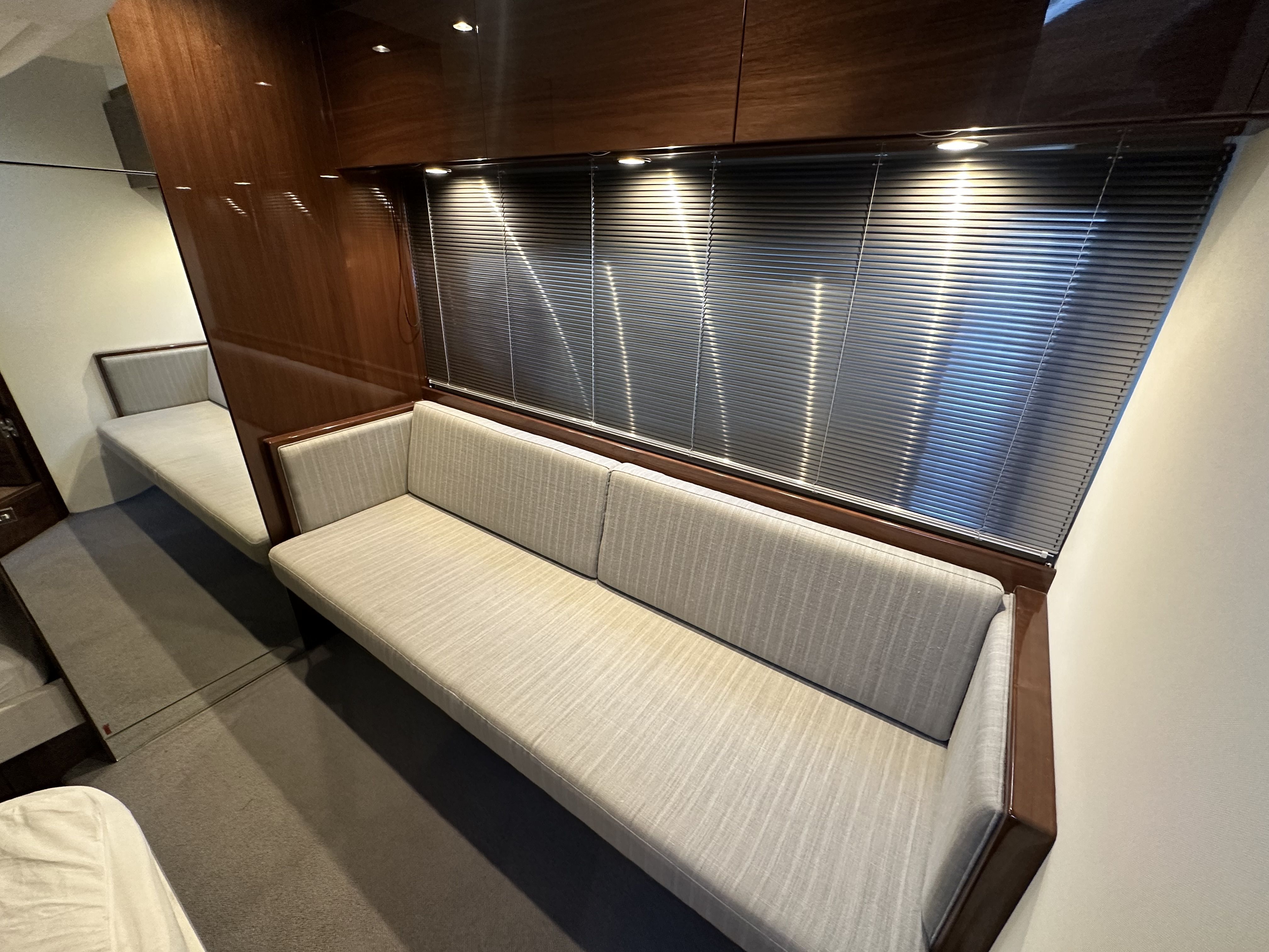 2019 Princess V40 Image Thumbnail #25