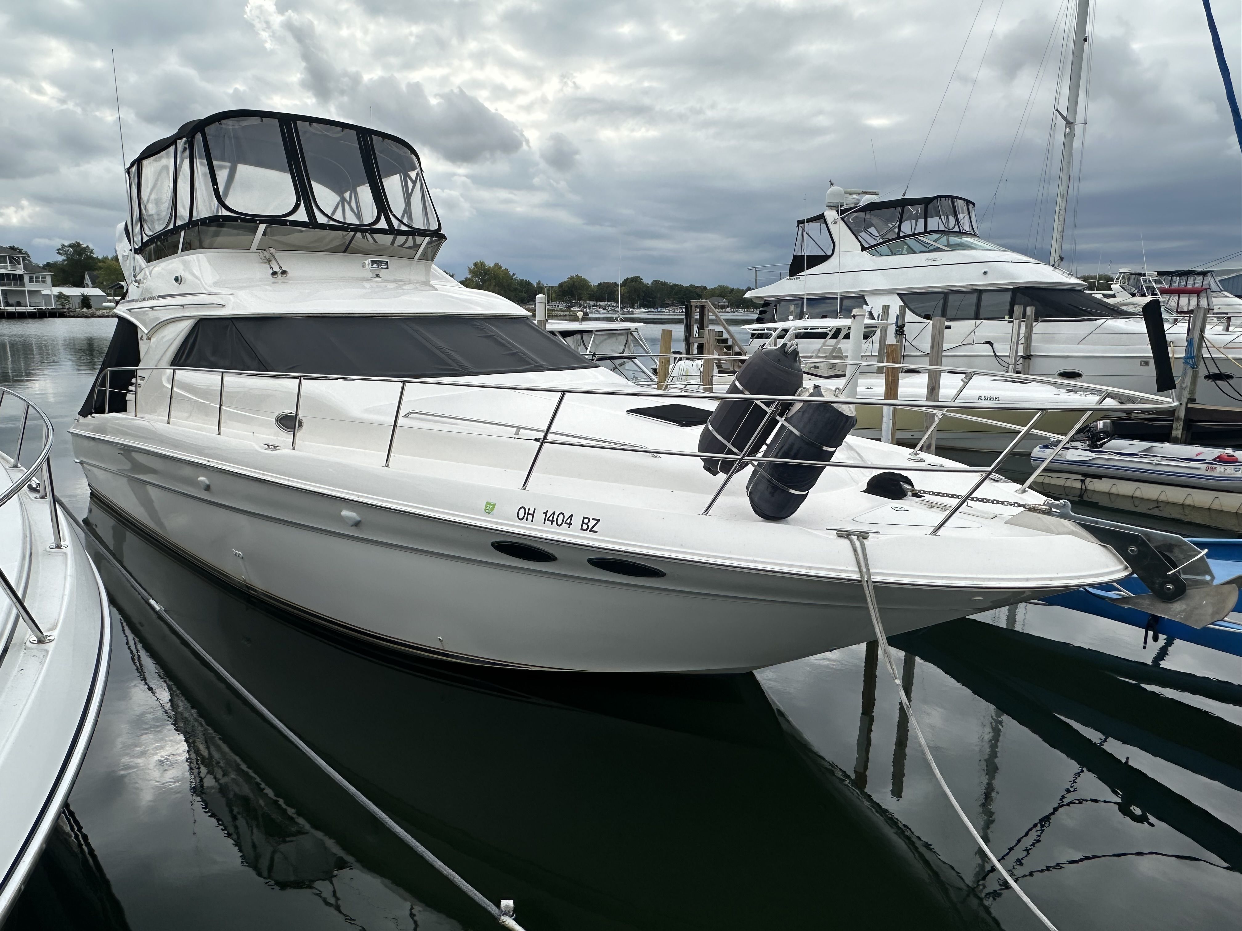 1997 Sea Ray
                                                             400 SEDANBRIDGE Image Thumbnail #1