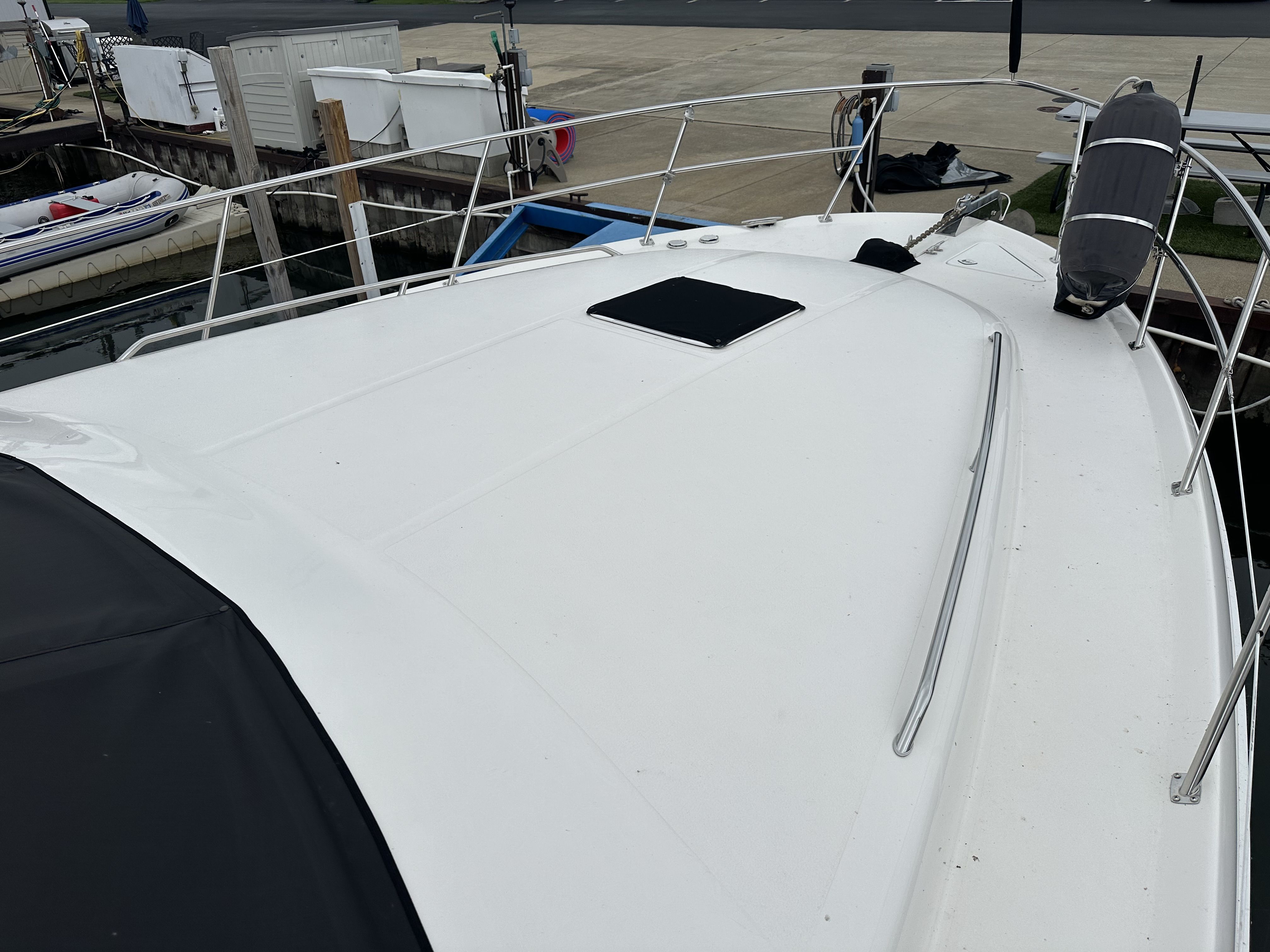 1997 Sea Ray
                                                             400 SEDANBRIDGE Image Thumbnail #4