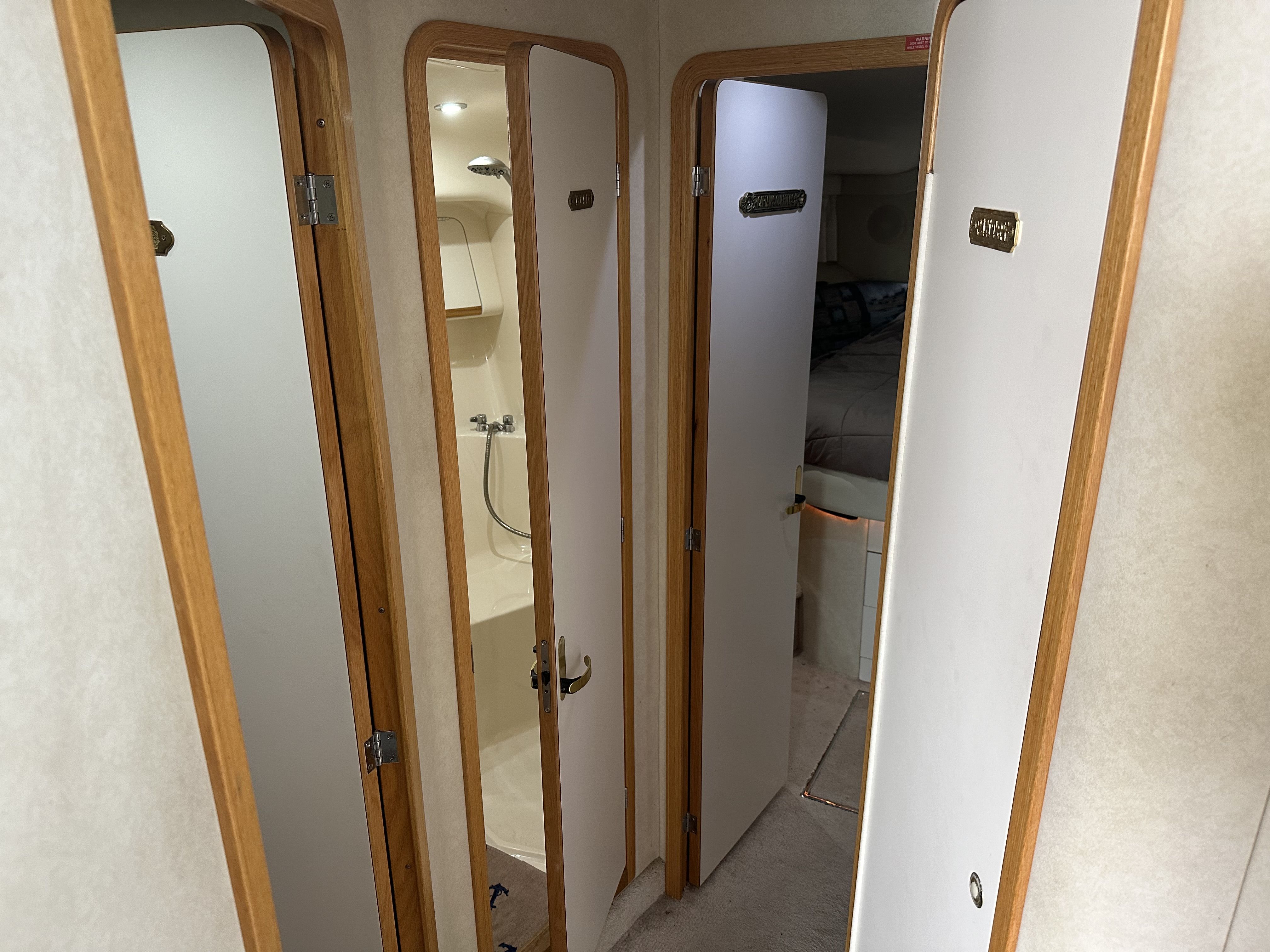 1997 Sea Ray
                                                             400 SEDANBRIDGE Image Thumbnail #21