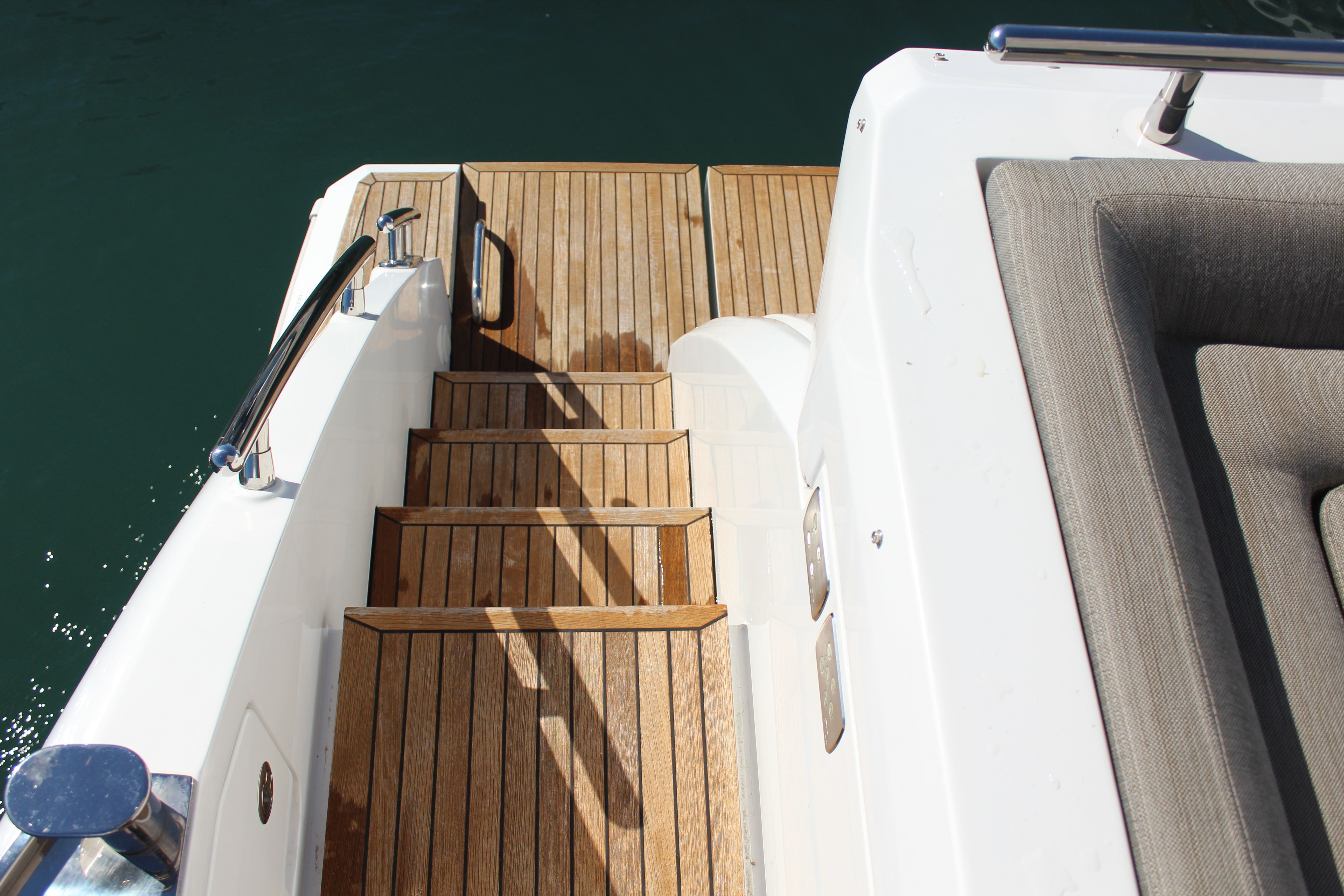 2019 Azimut
                                                             S7 Image Thumbnail #10