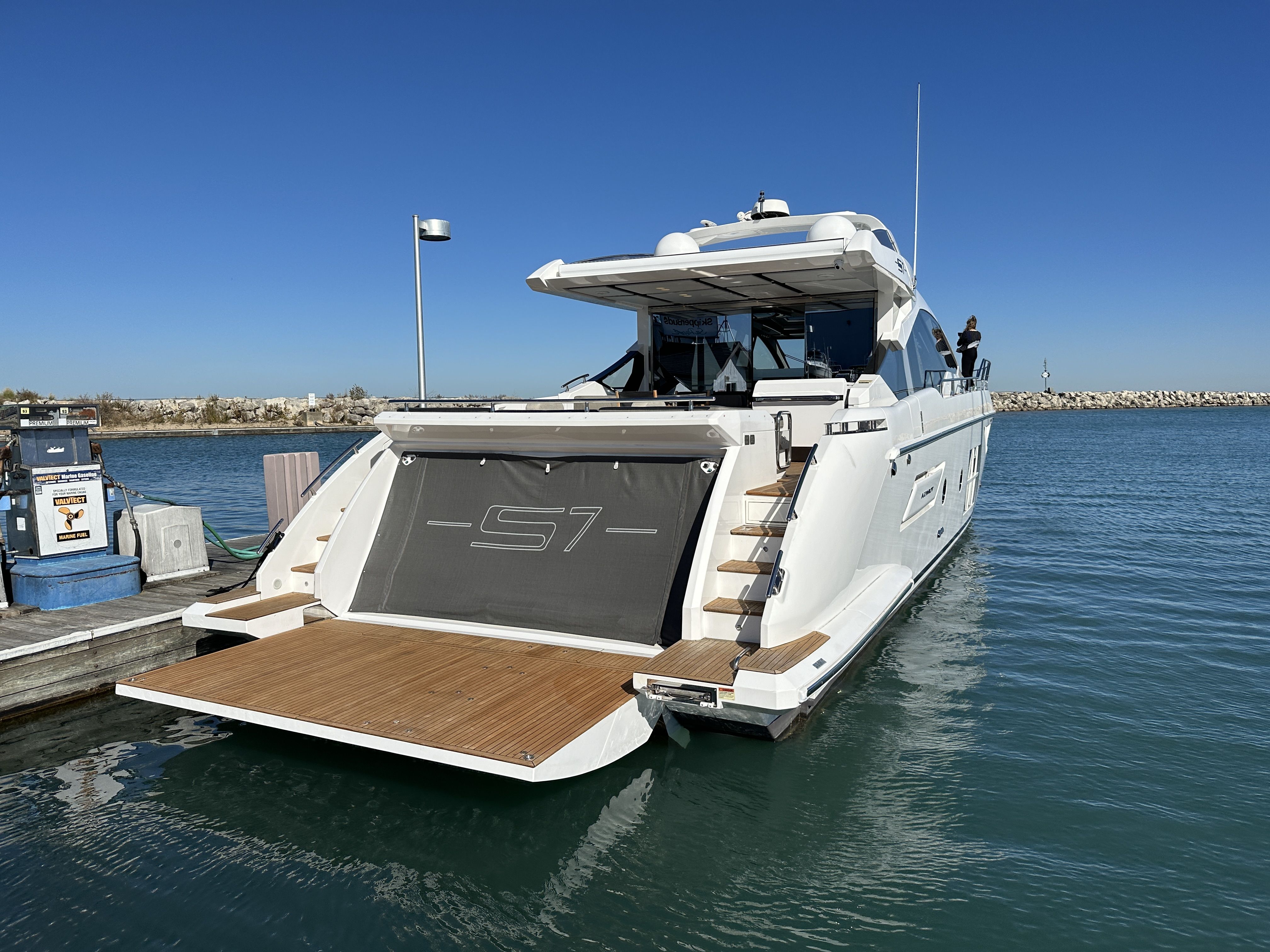 2019 Azimut
                                                             S7 Image Thumbnail #16