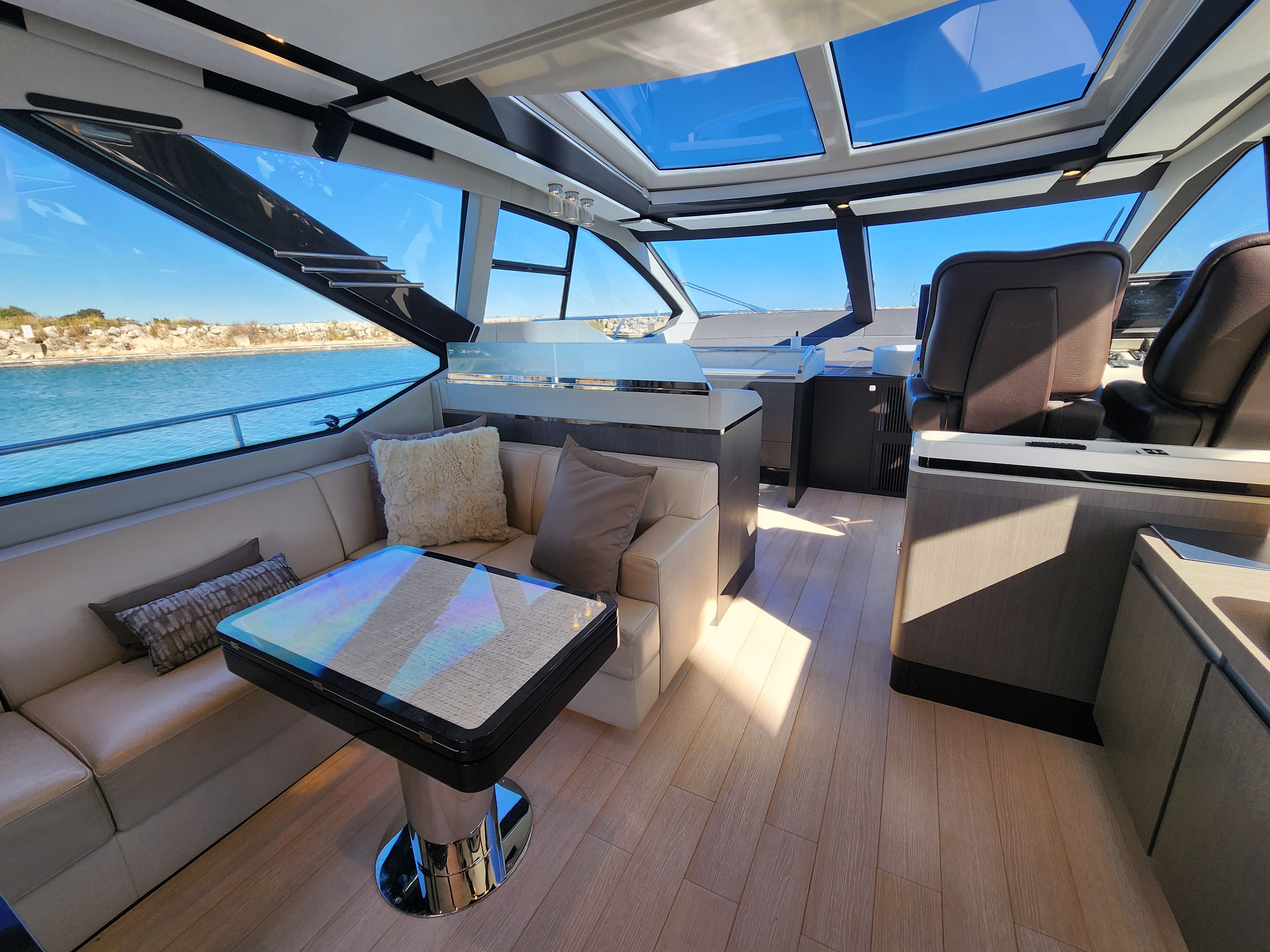 2019 Azimut
                                                             S7 Image Thumbnail #30