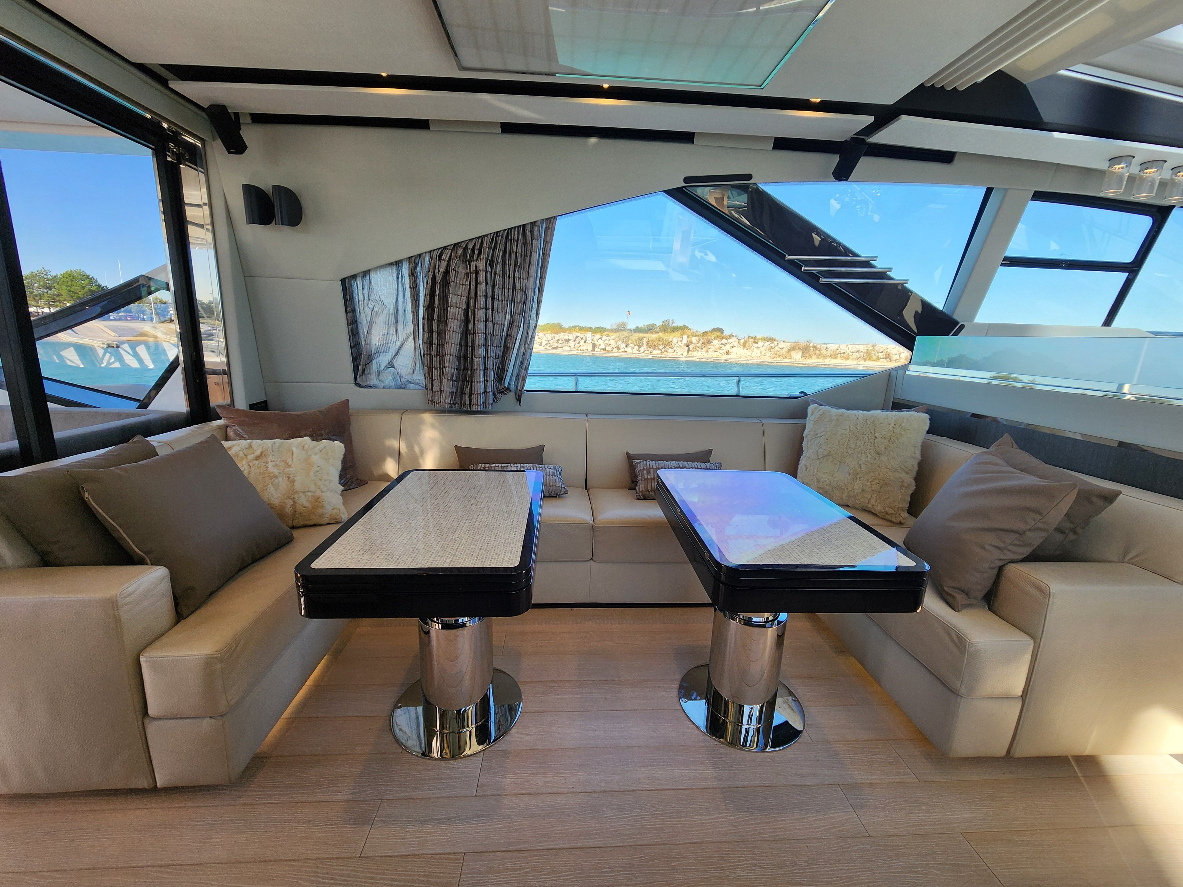 2019 Azimut
                                                             S7 Image Thumbnail #32