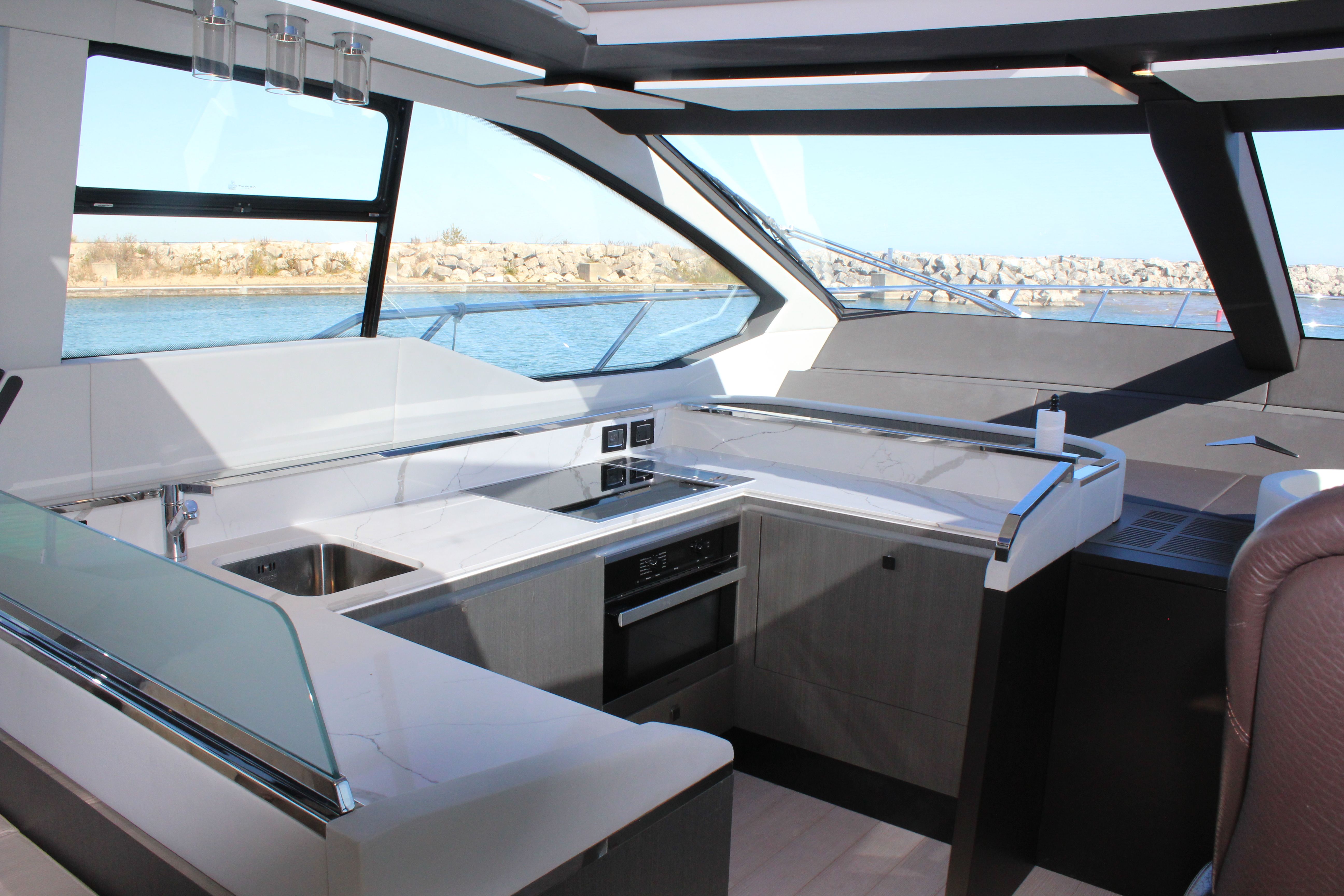 2019 Azimut
                                                             S7 Image Thumbnail #38