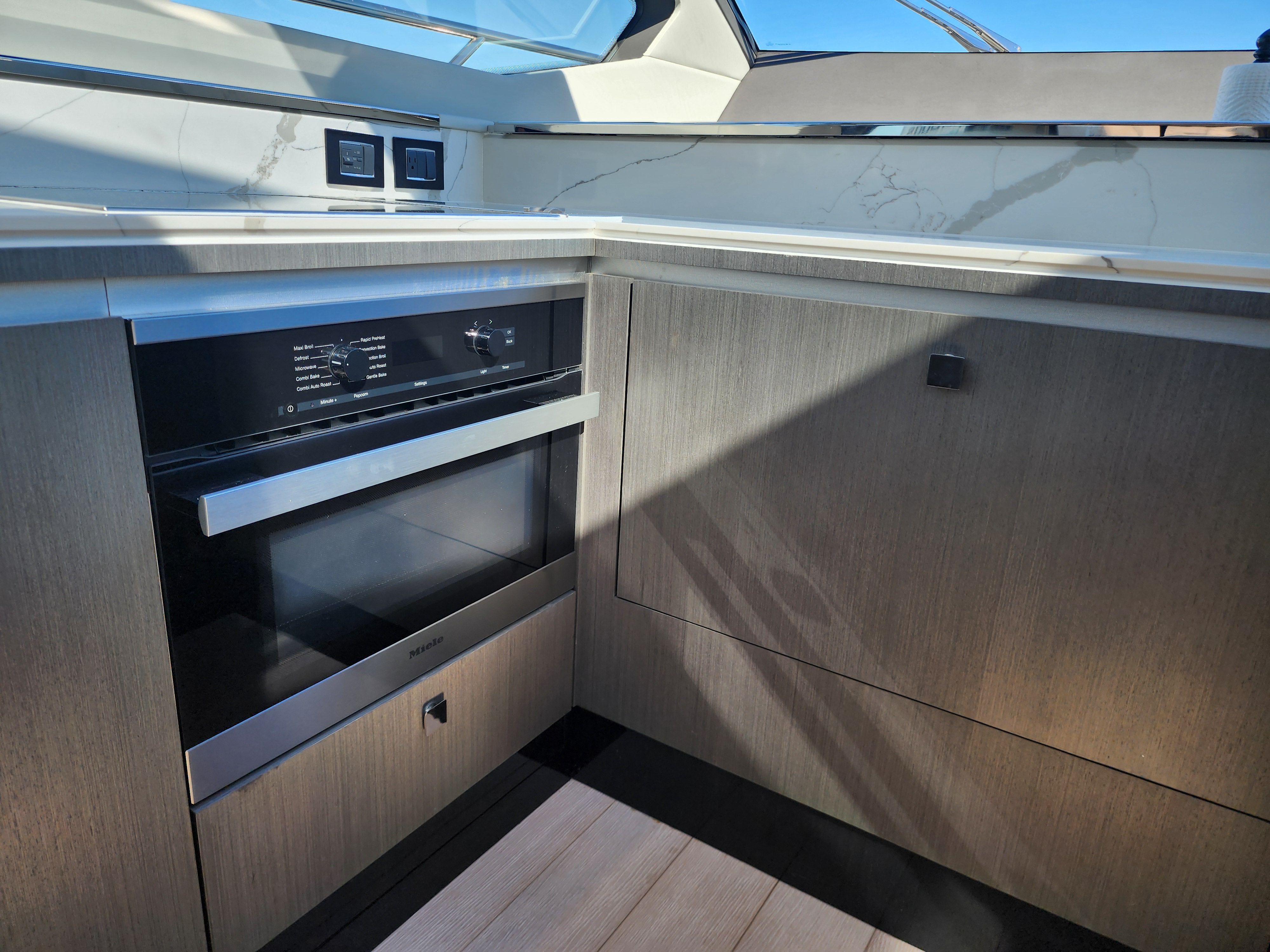2019 Azimut
                                                             S7 Image Thumbnail #41