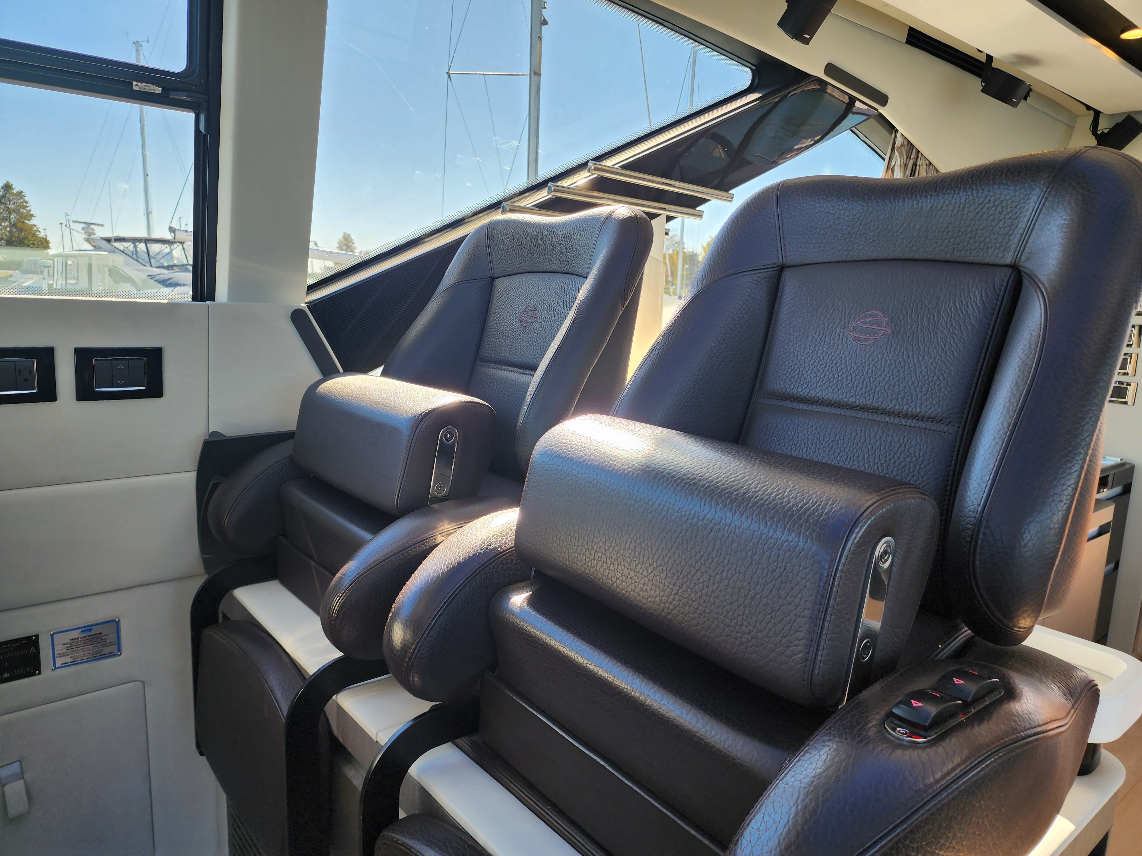 2019 Azimut
                                                             S7 Image Thumbnail #49