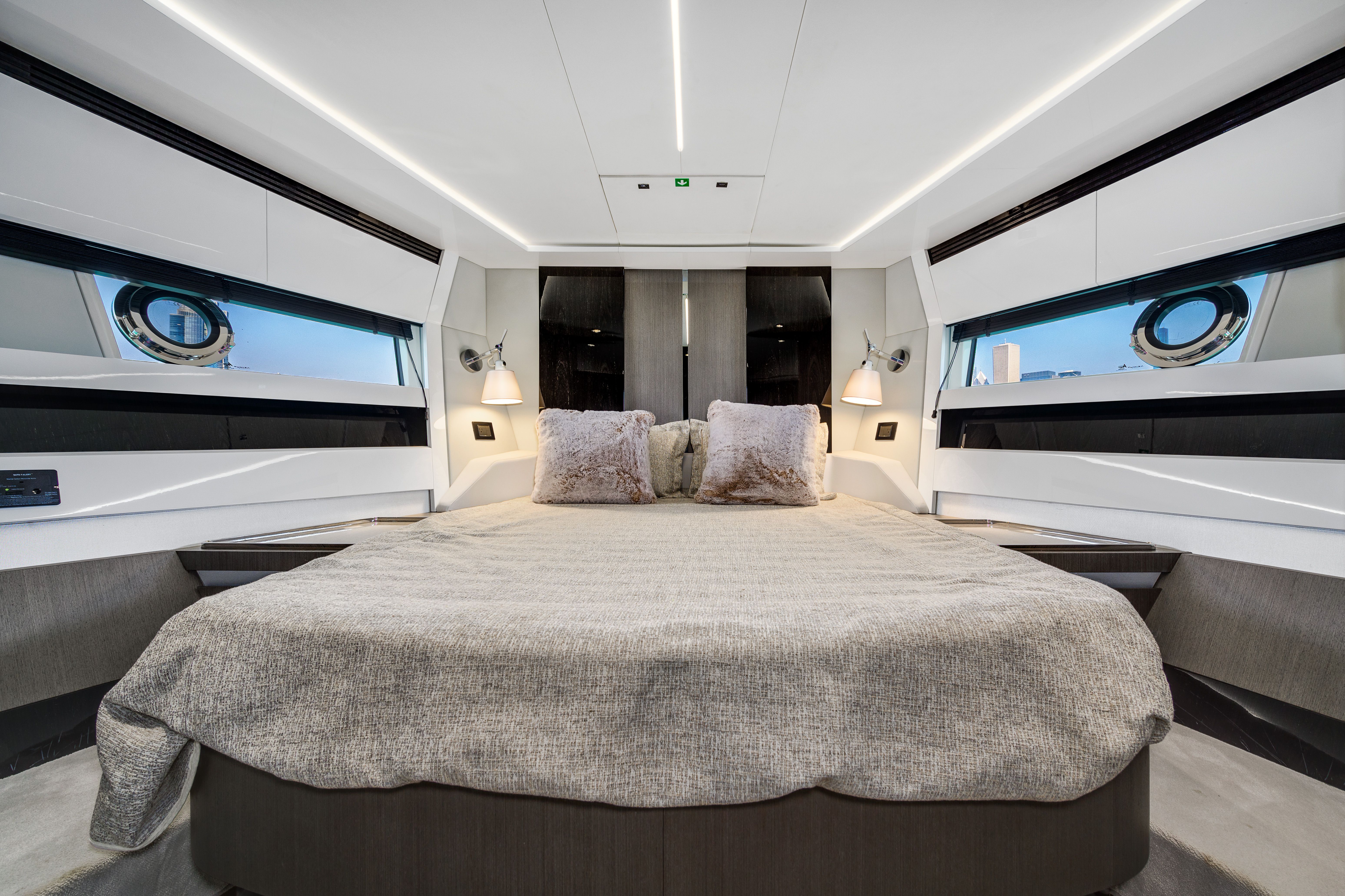 2019 Azimut
                                                             S7 Image Thumbnail #60