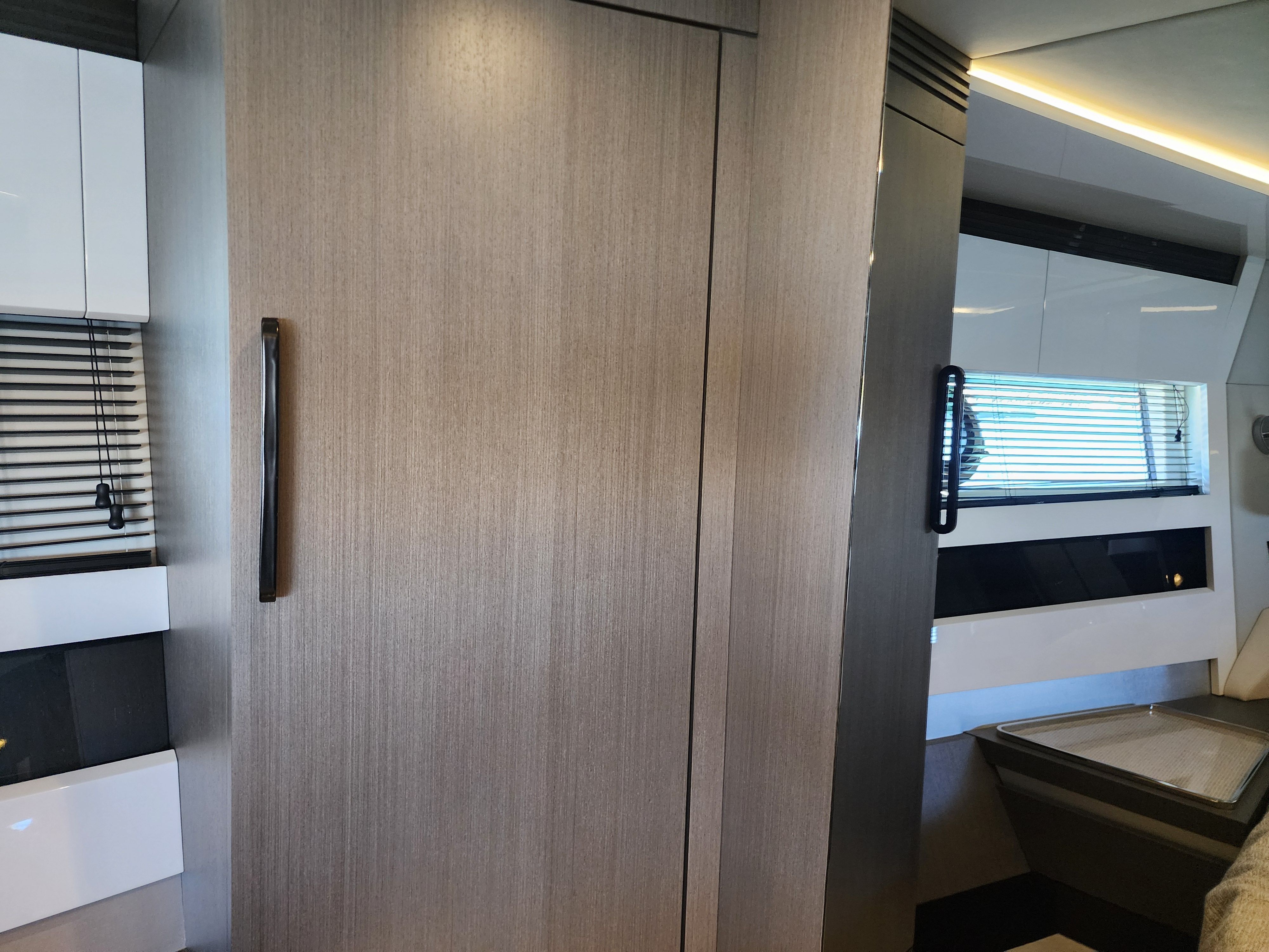 2019 Azimut
                                                             S7 Image Thumbnail #63