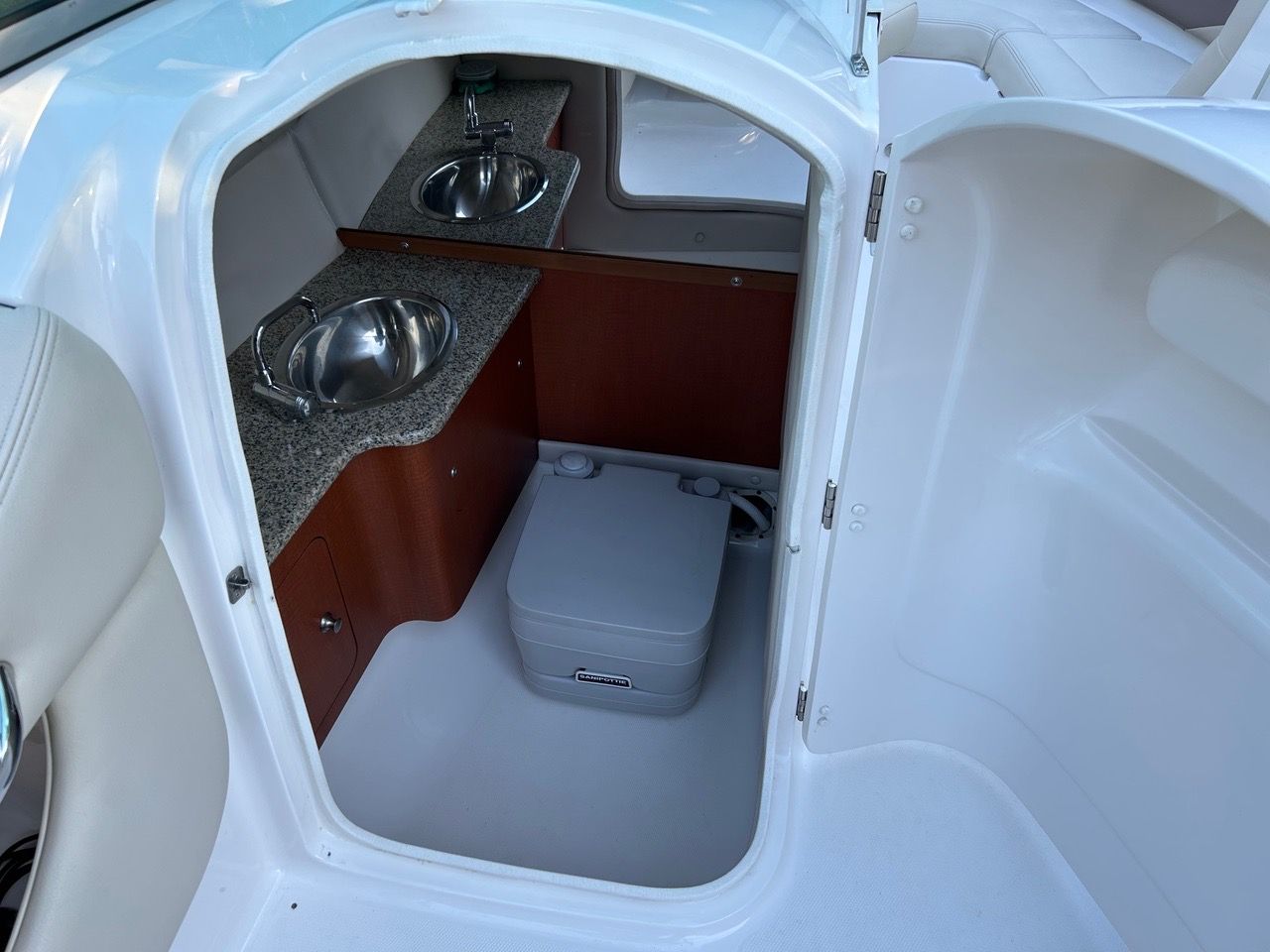 2005 Chaparral
                                                             256 SSI Image Thumbnail #15