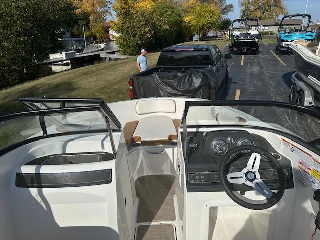 2021 Bayliner VR4 Bowrider I/O Image Thumbnail #4