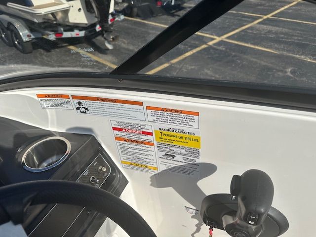 2021 Bayliner VR4 Bowrider I/O Image Thumbnail #7