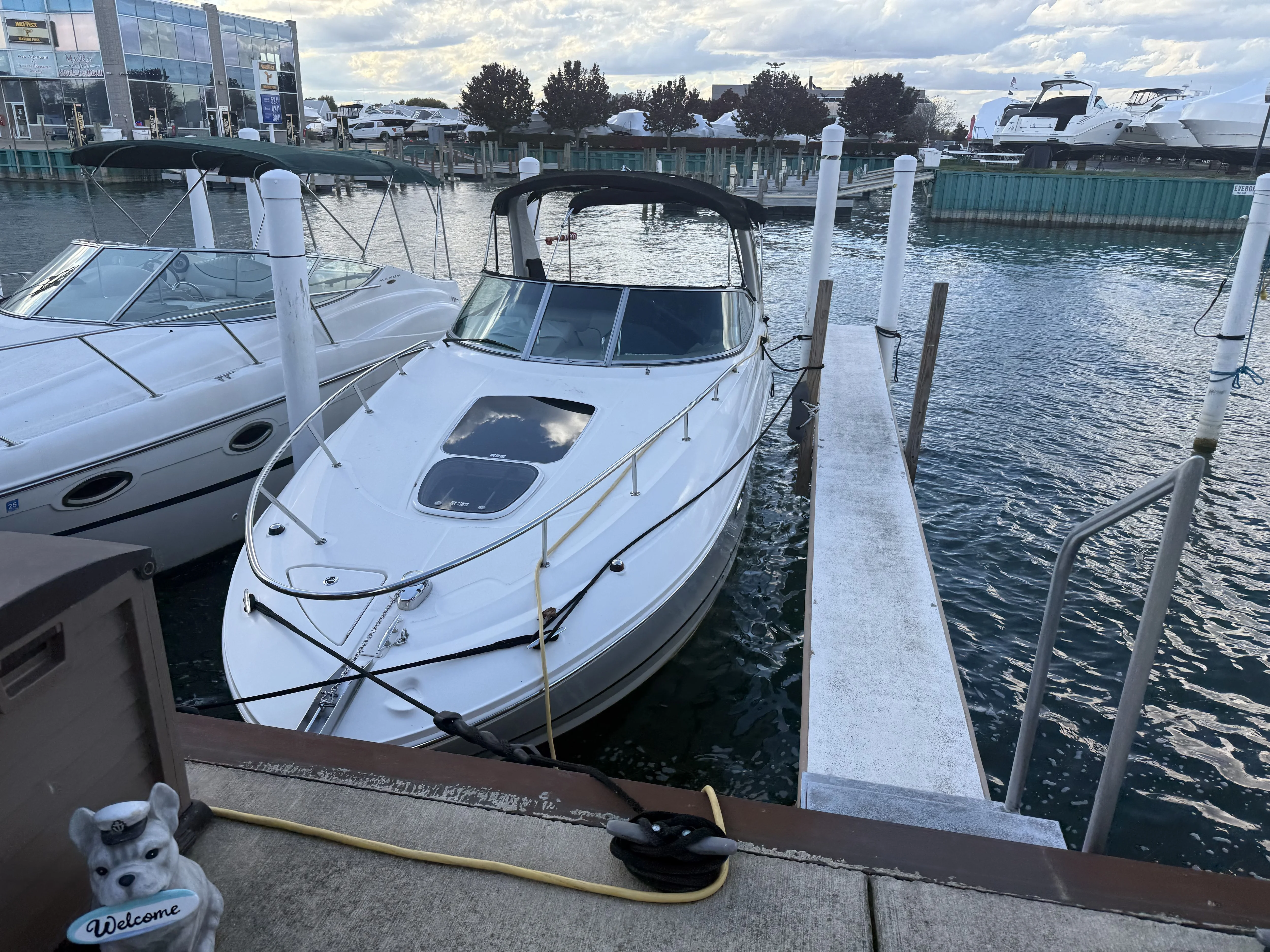 2010 Sea Ray 280 SUNDANCER Image Thumbnail #2