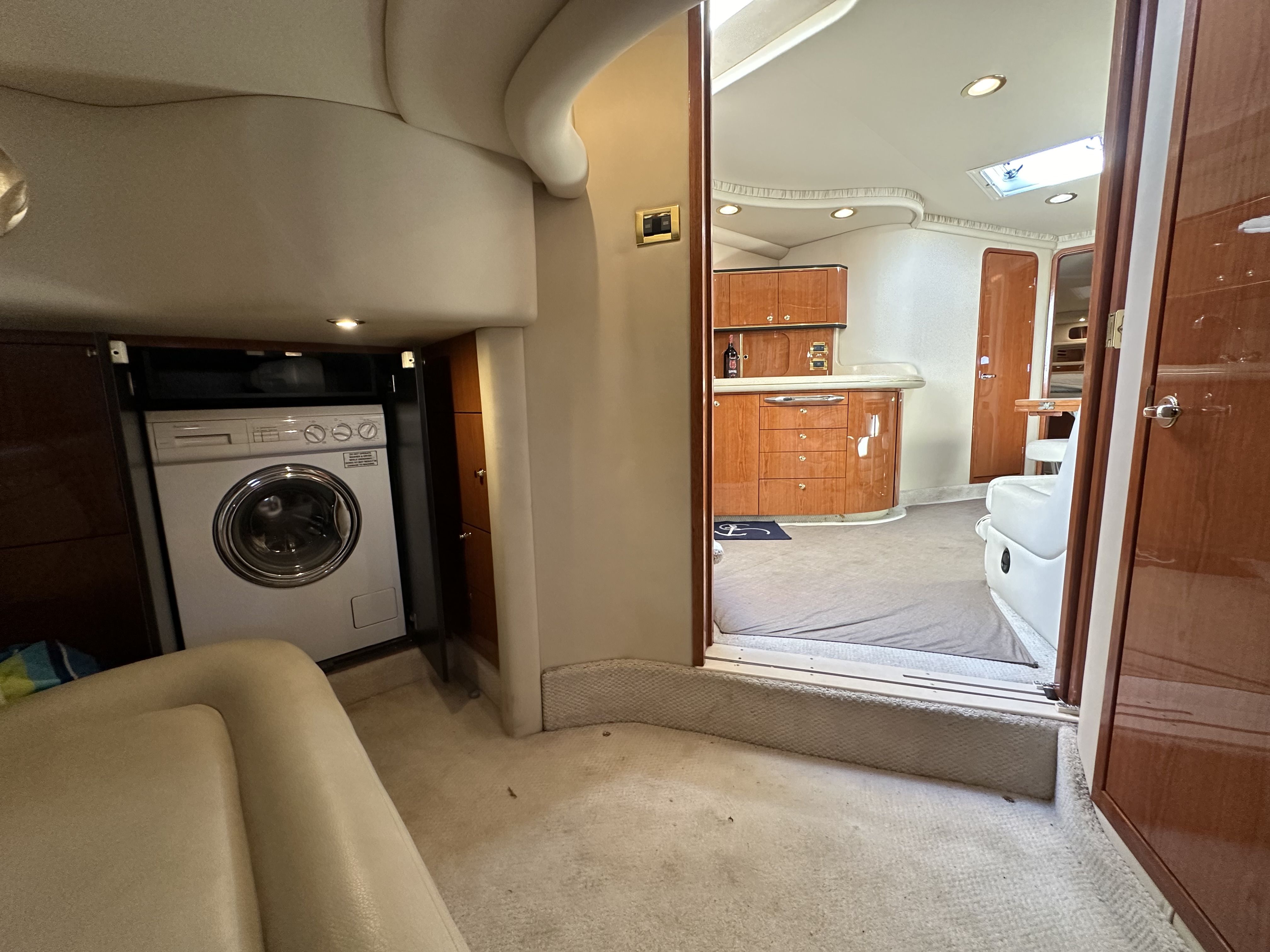 1999 Sea Ray
                                                             460 SUNDANCER Image Thumbnail #27
