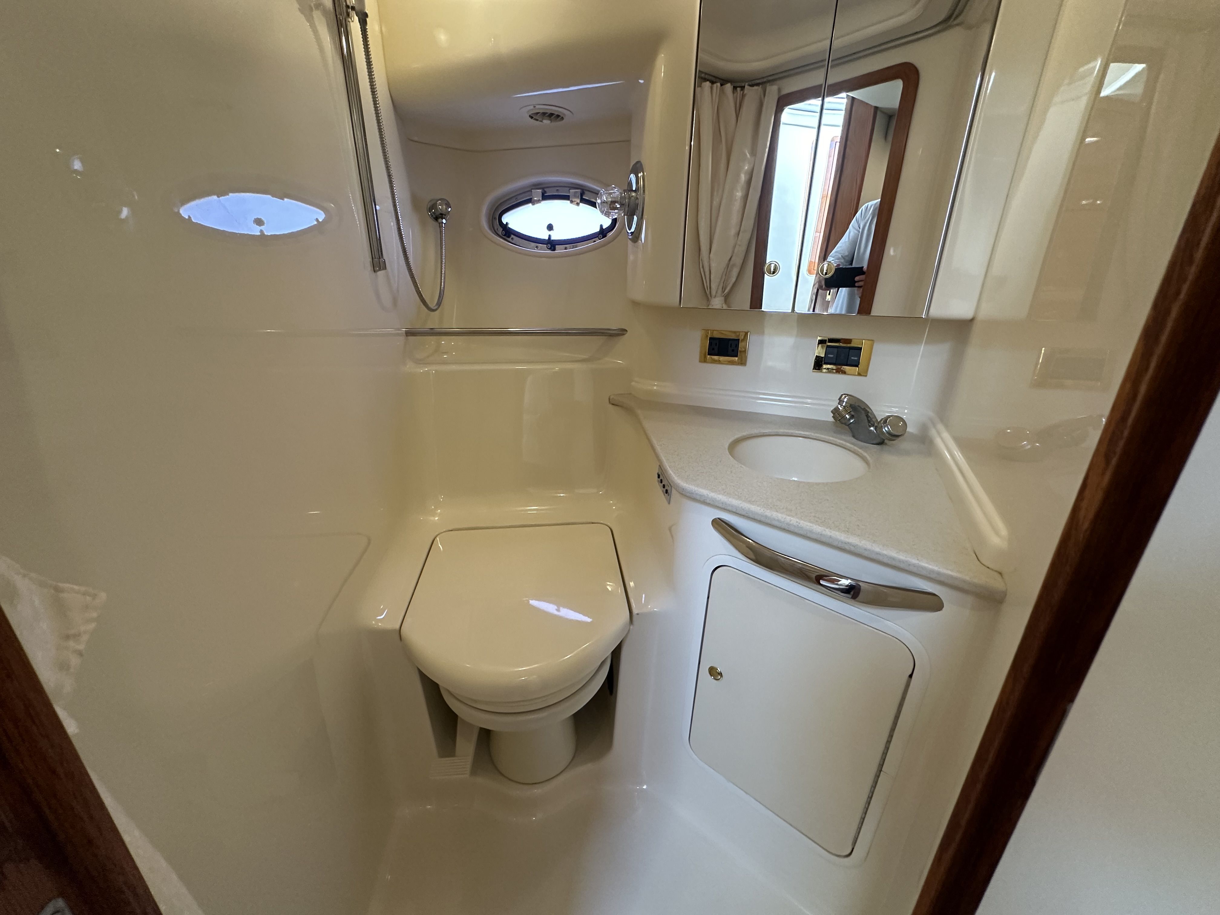1999 Sea Ray
                                                             460 SUNDANCER Image Thumbnail #30
