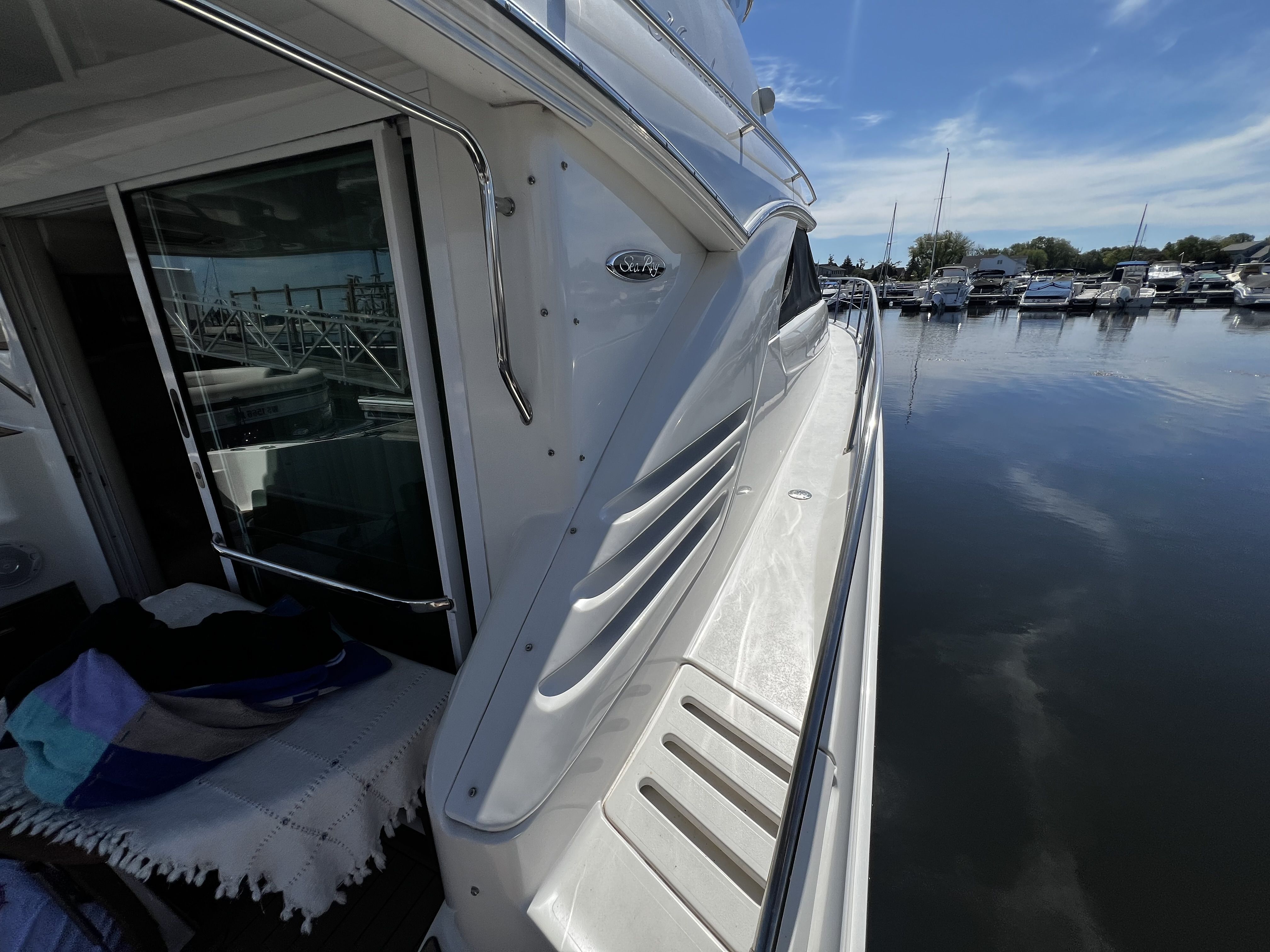 2003 Sea Ray
                                                             400 Sedan Bridge Image Thumbnail #9