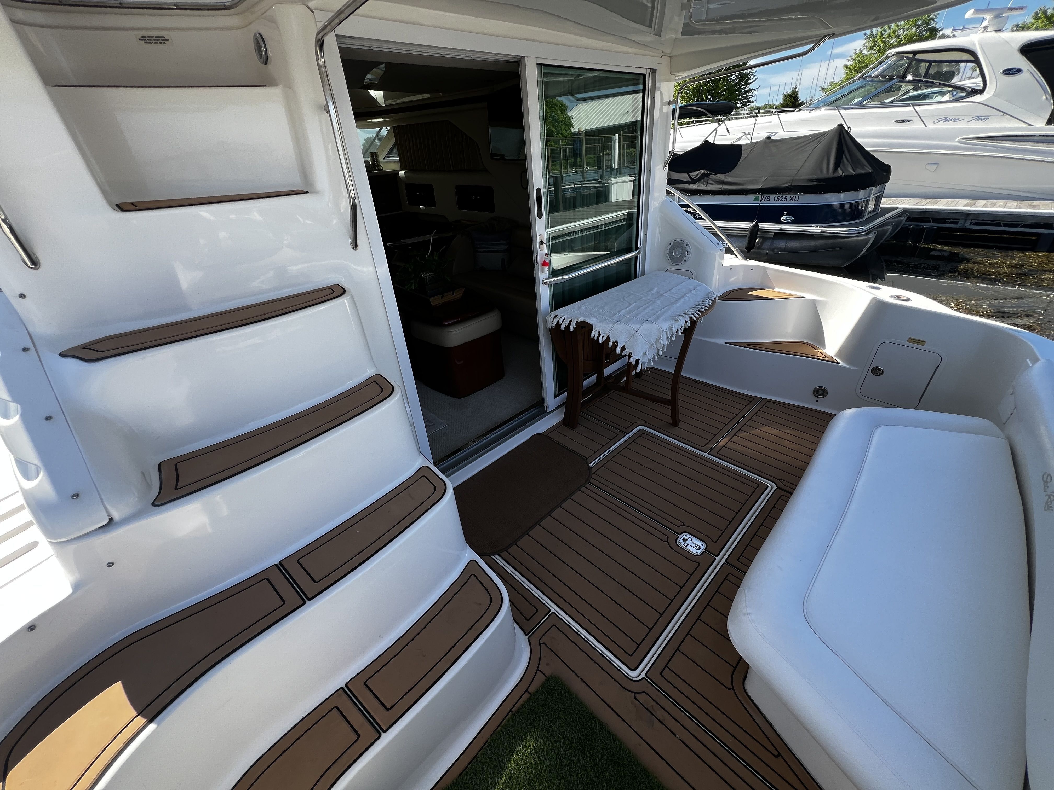 2003 Sea Ray
                                                             400 Sedan Bridge Image Thumbnail #13