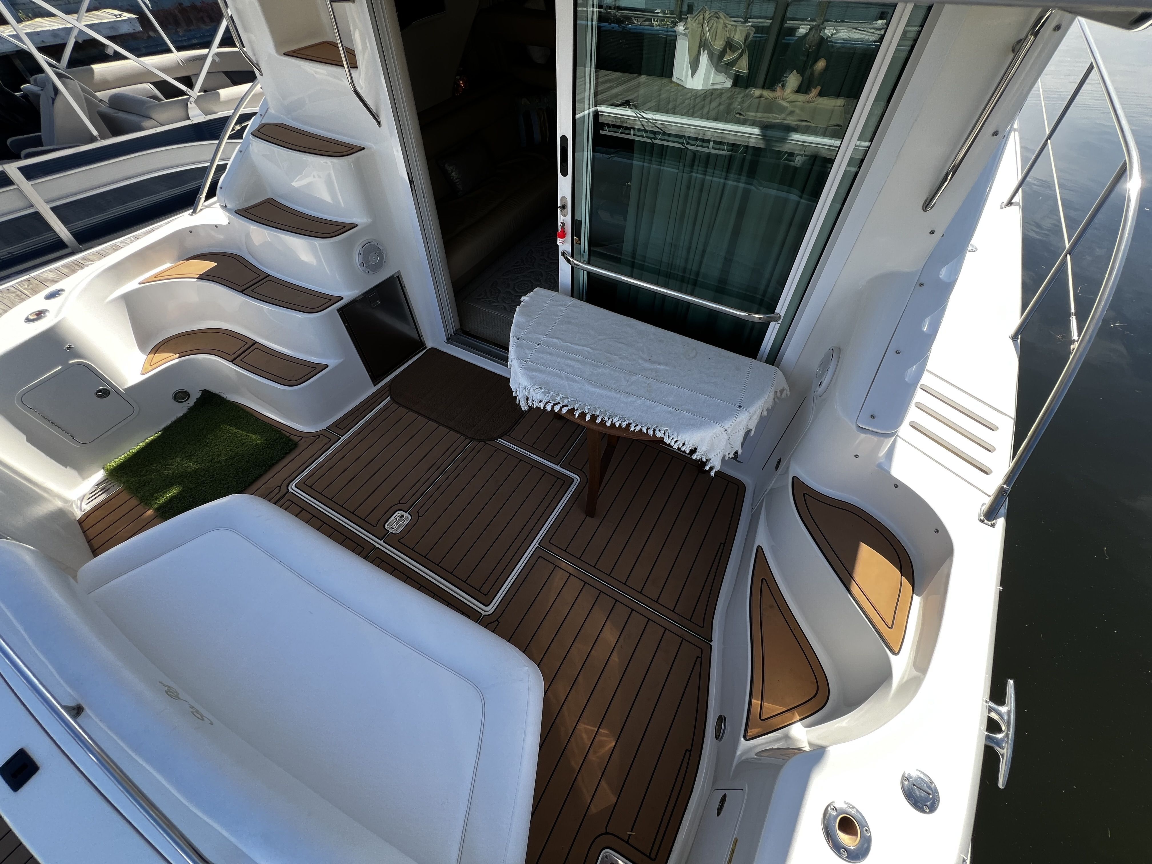 2003 Sea Ray
                                                             400 Sedan Bridge Image Thumbnail #14