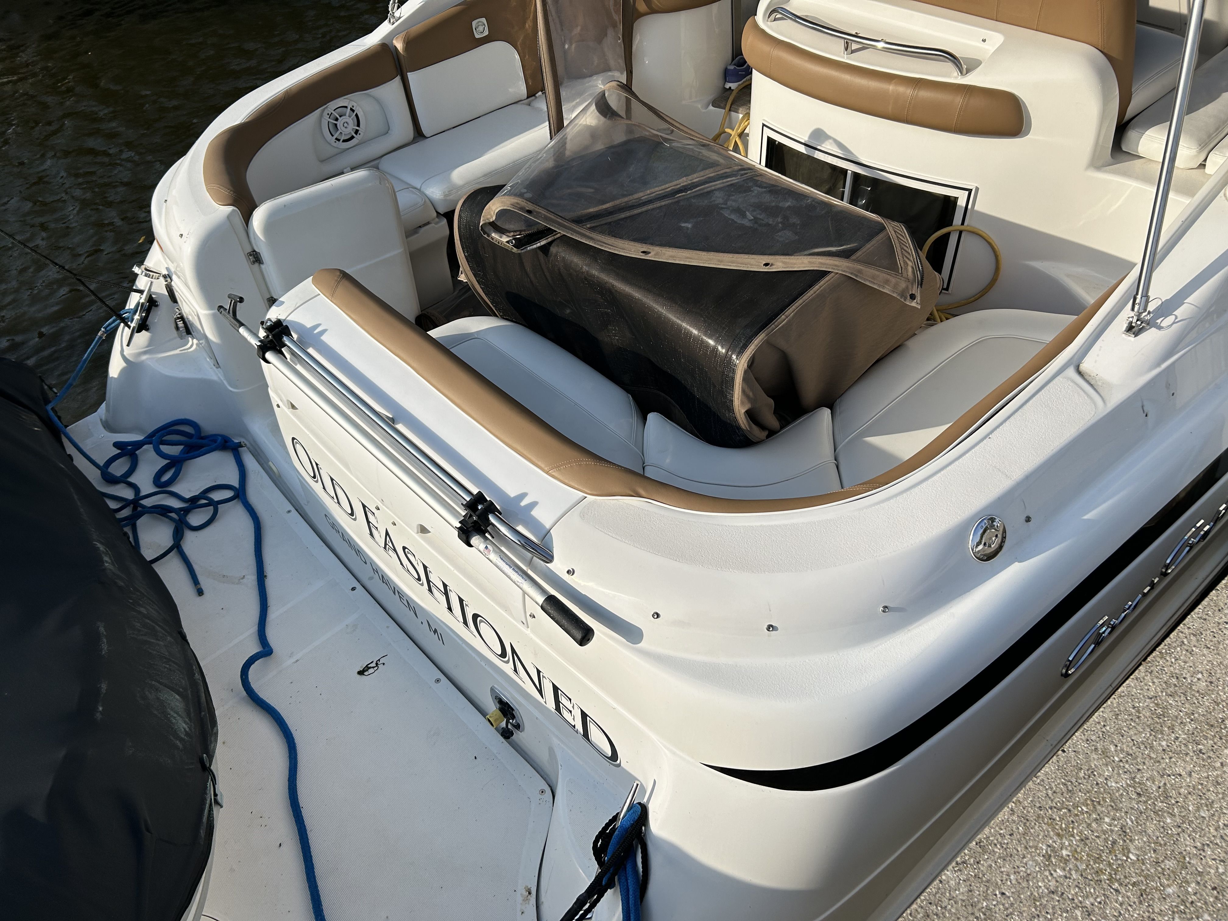 2000 Chris-Craft 320EXPRESS Image Thumbnail #3