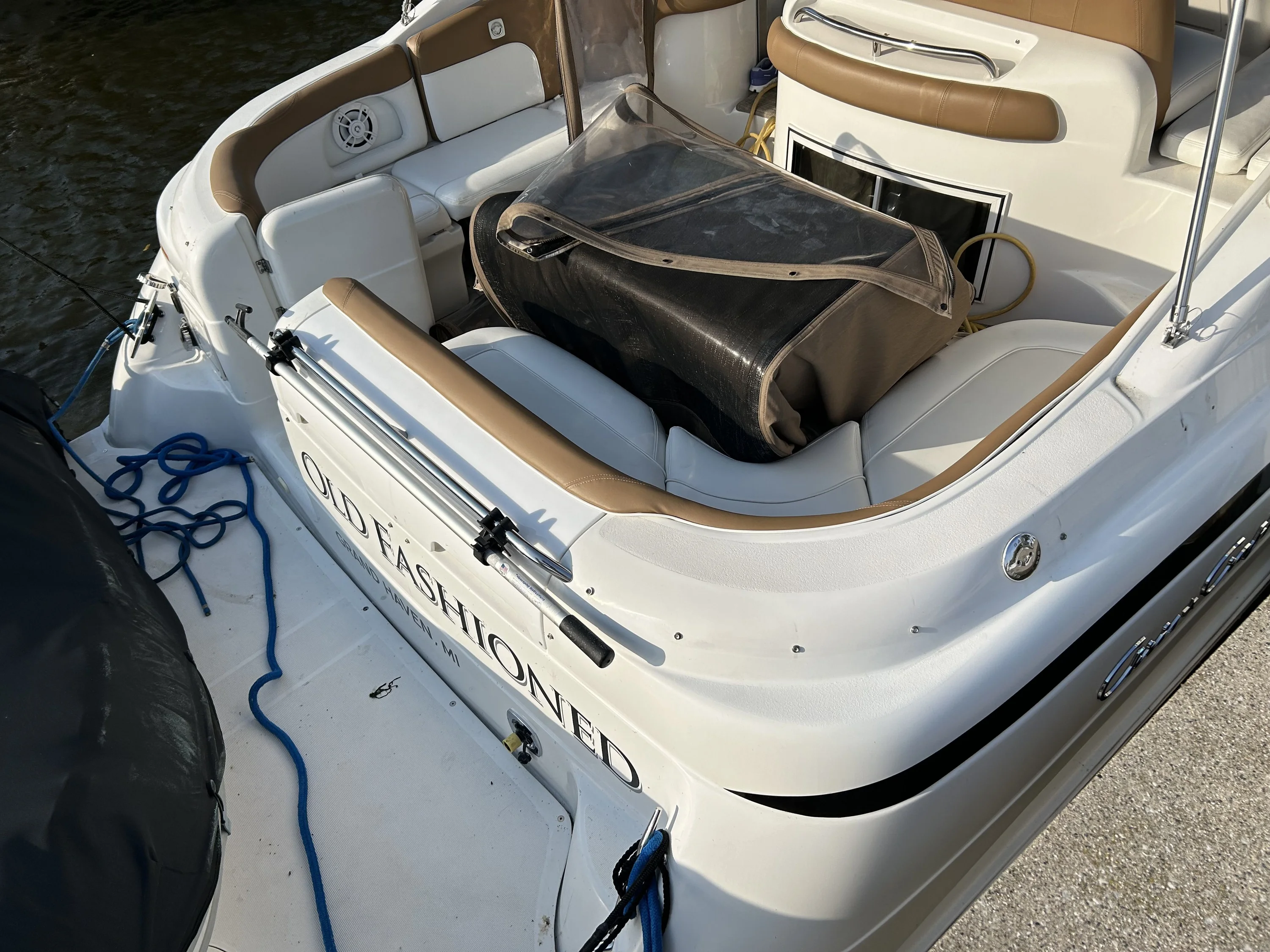 Thumbnail 4 for 2000 Chris-Craft 320EXPRESS