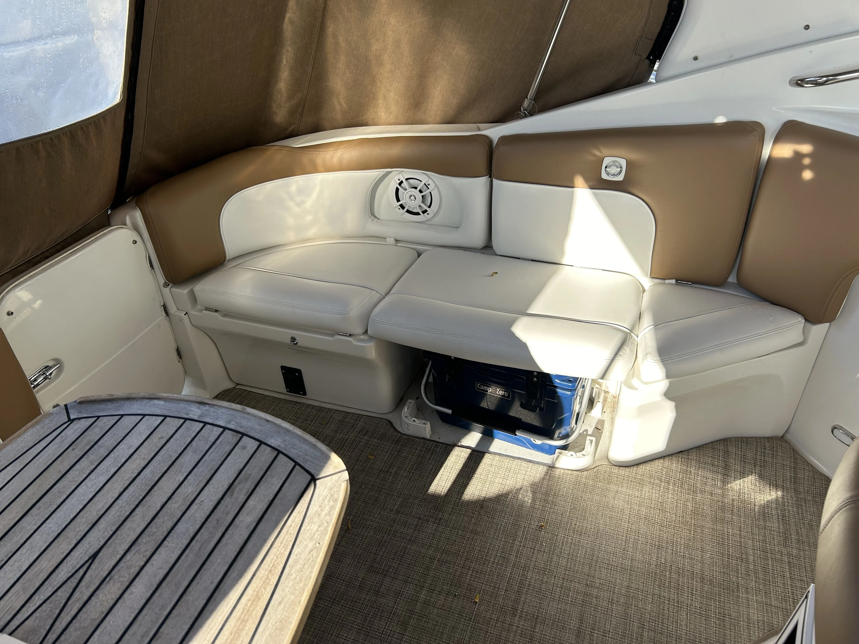 2000 Chris-Craft 320EXPRESS Image Thumbnail #4