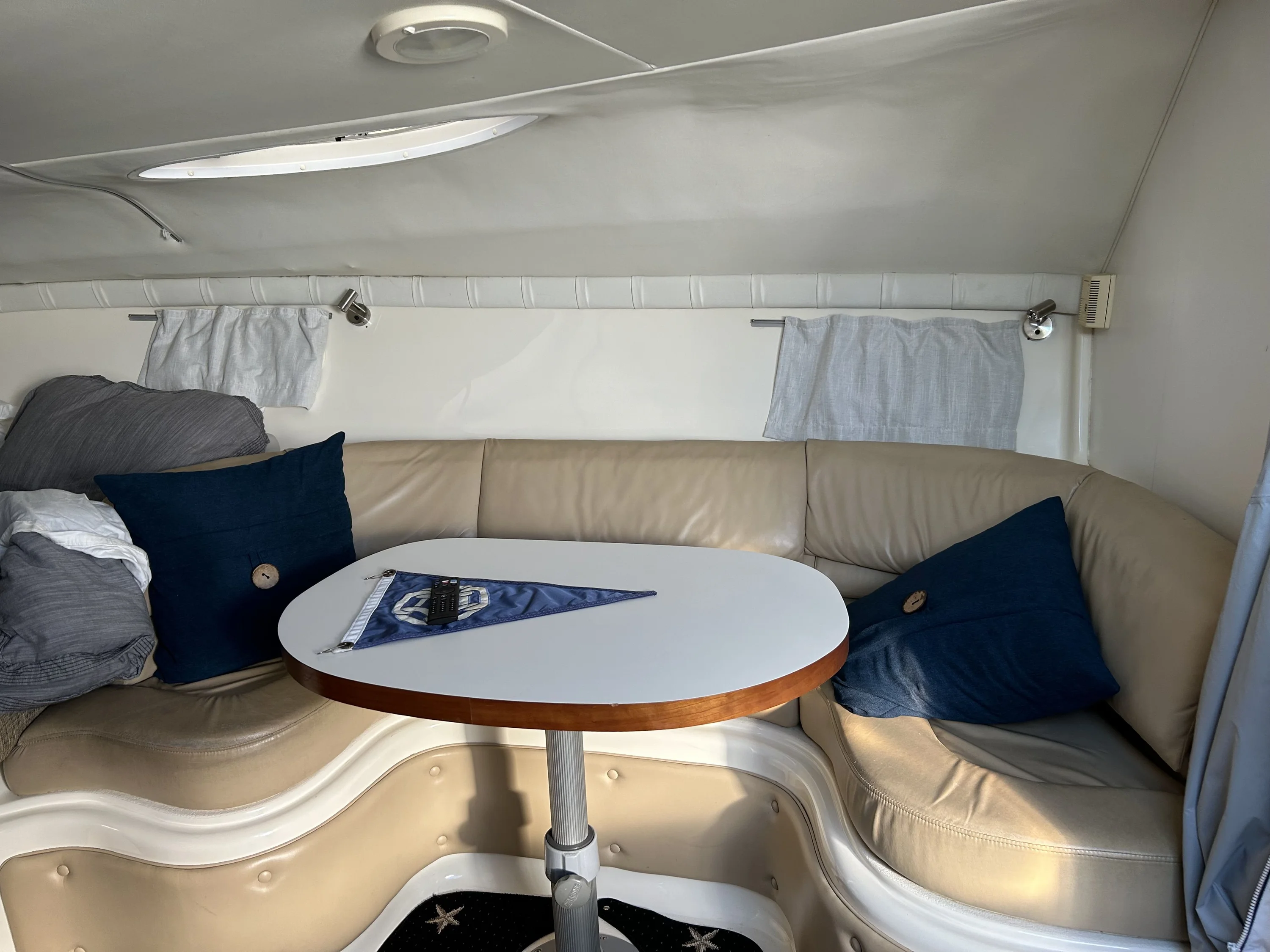 2000 Chris-Craft 320EXPRESS Image Thumbnail #12