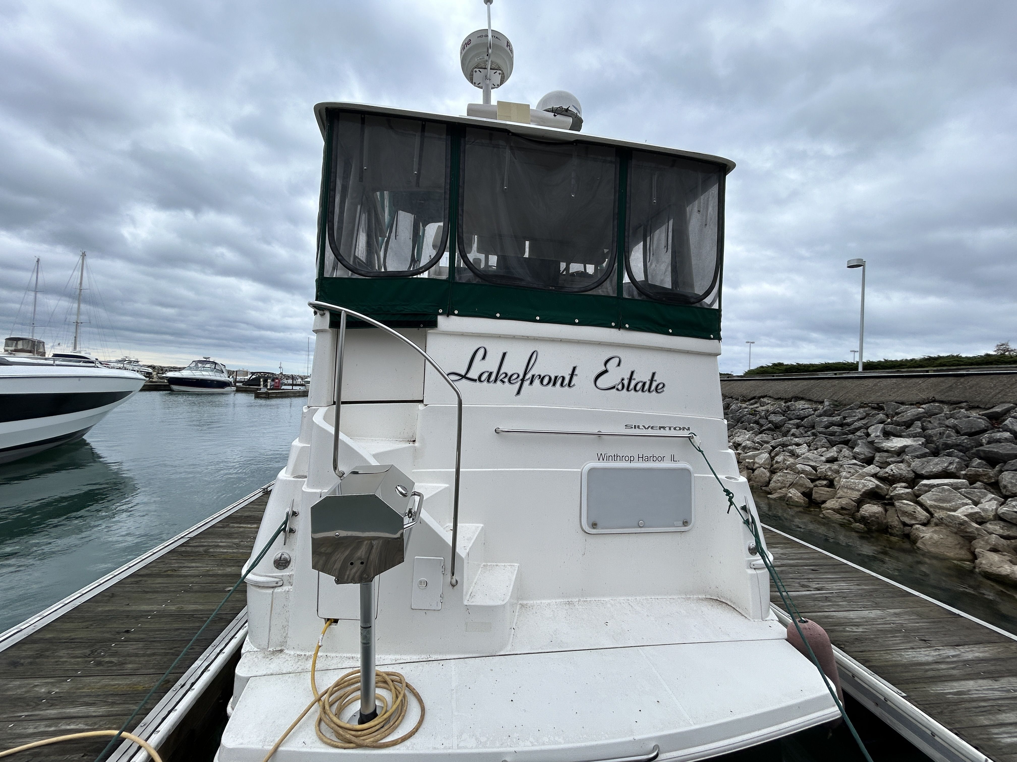 1999 Silverton 322AFTCABIN Image Thumbnail #2