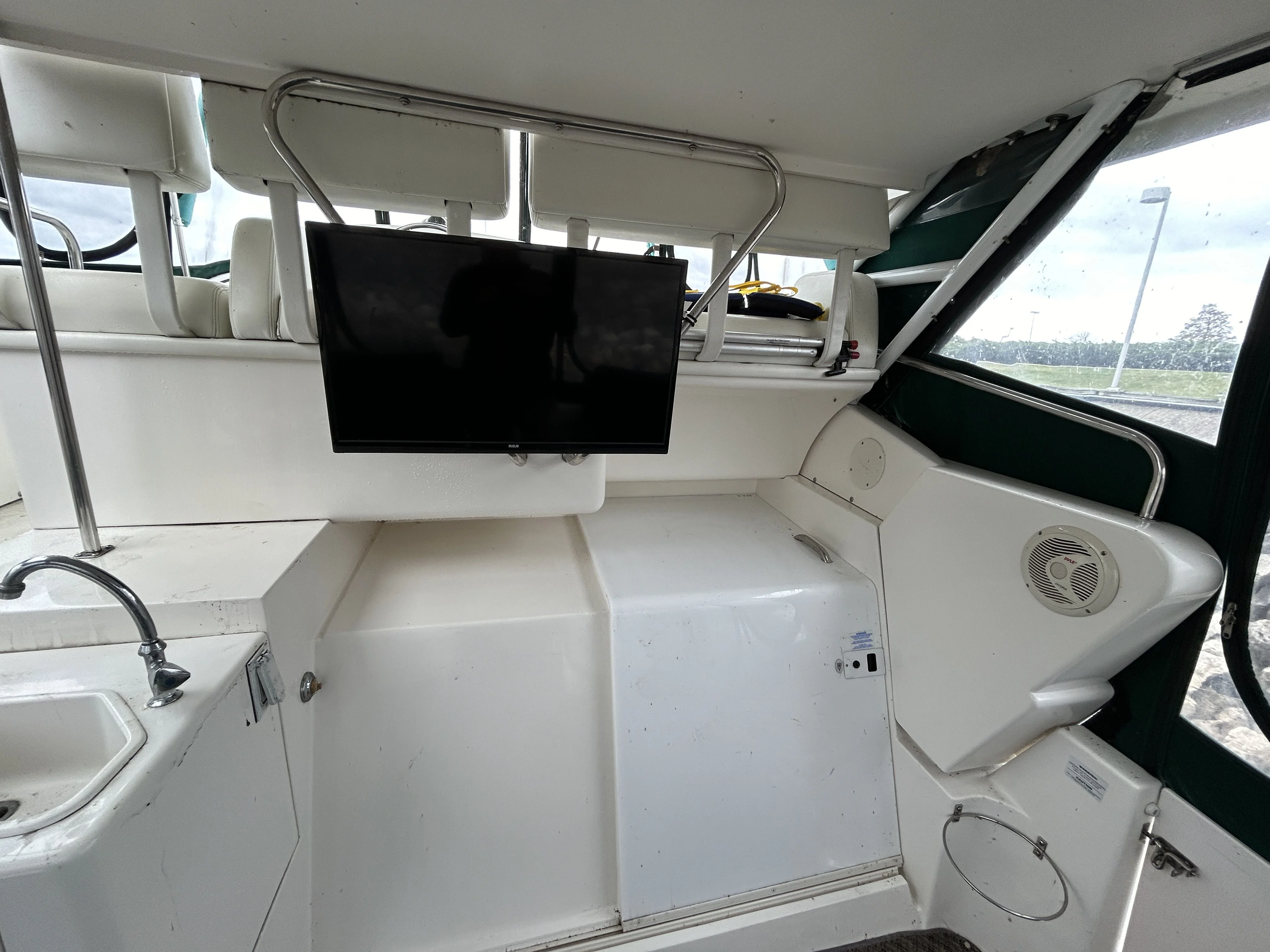 1999 Silverton 322AFTCABIN Image Thumbnail #3