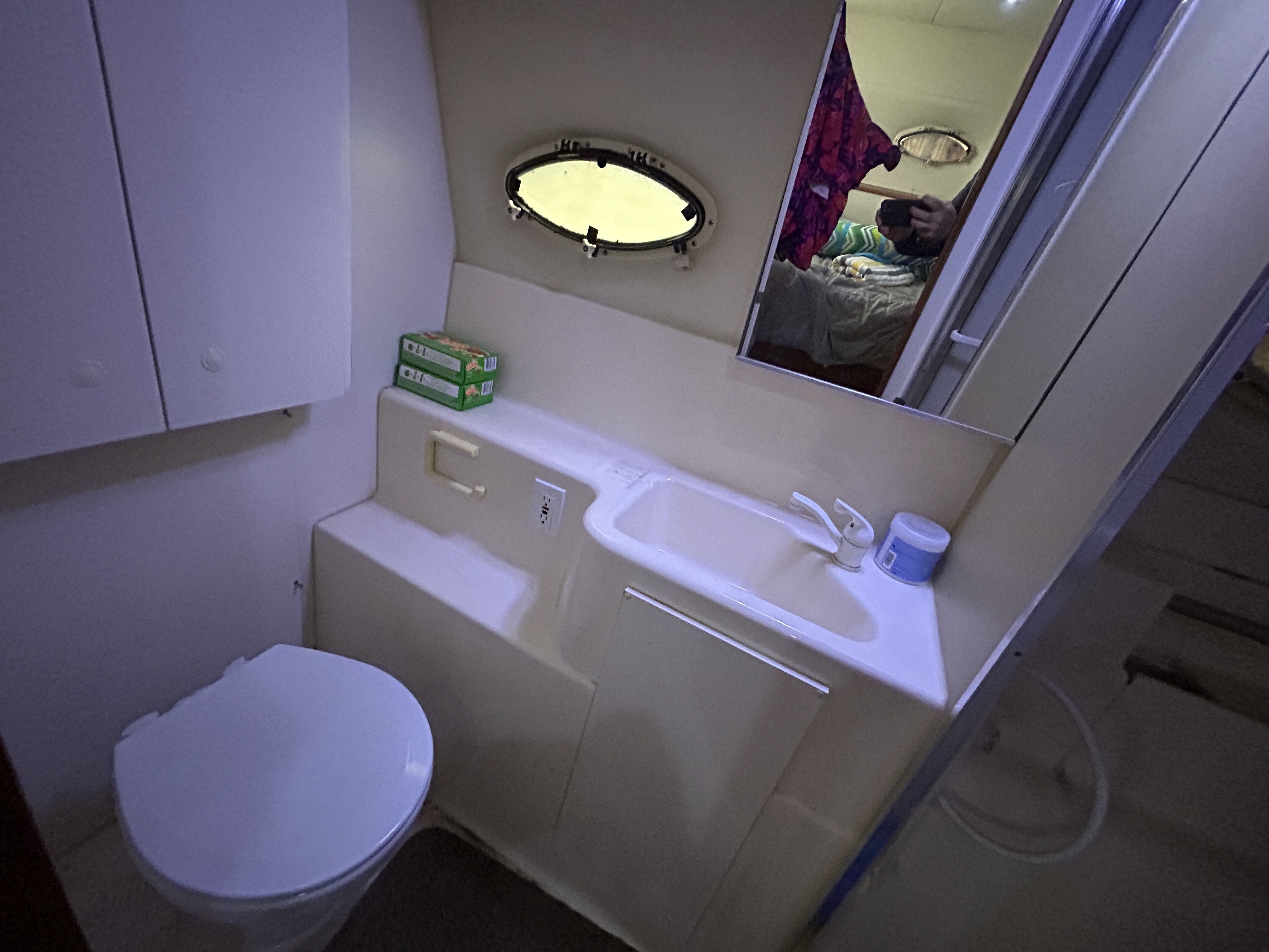 1999 Silverton 322AFTCABIN Image Thumbnail #15