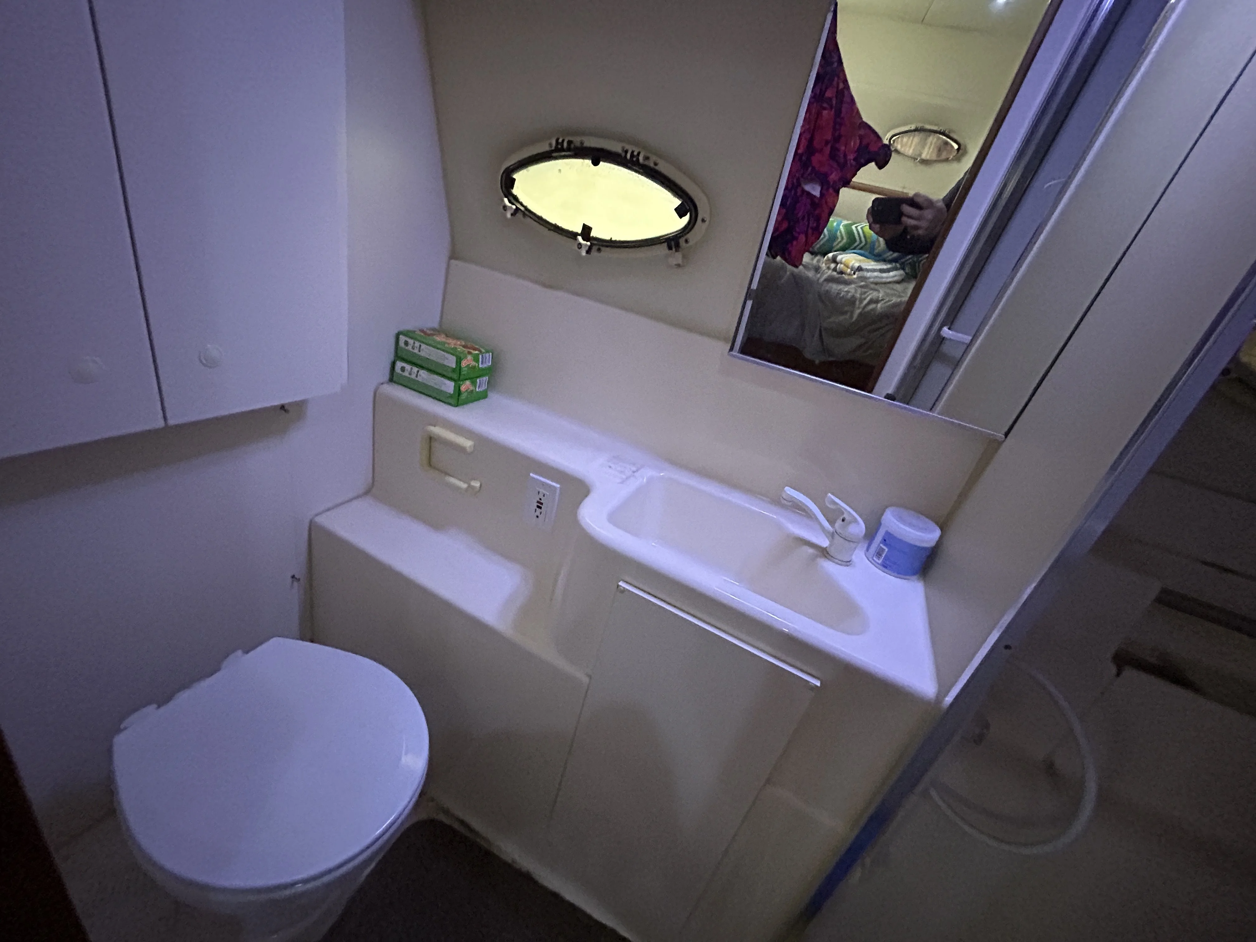 1999 Silverton 322AFTCABIN Image Thumbnail #15