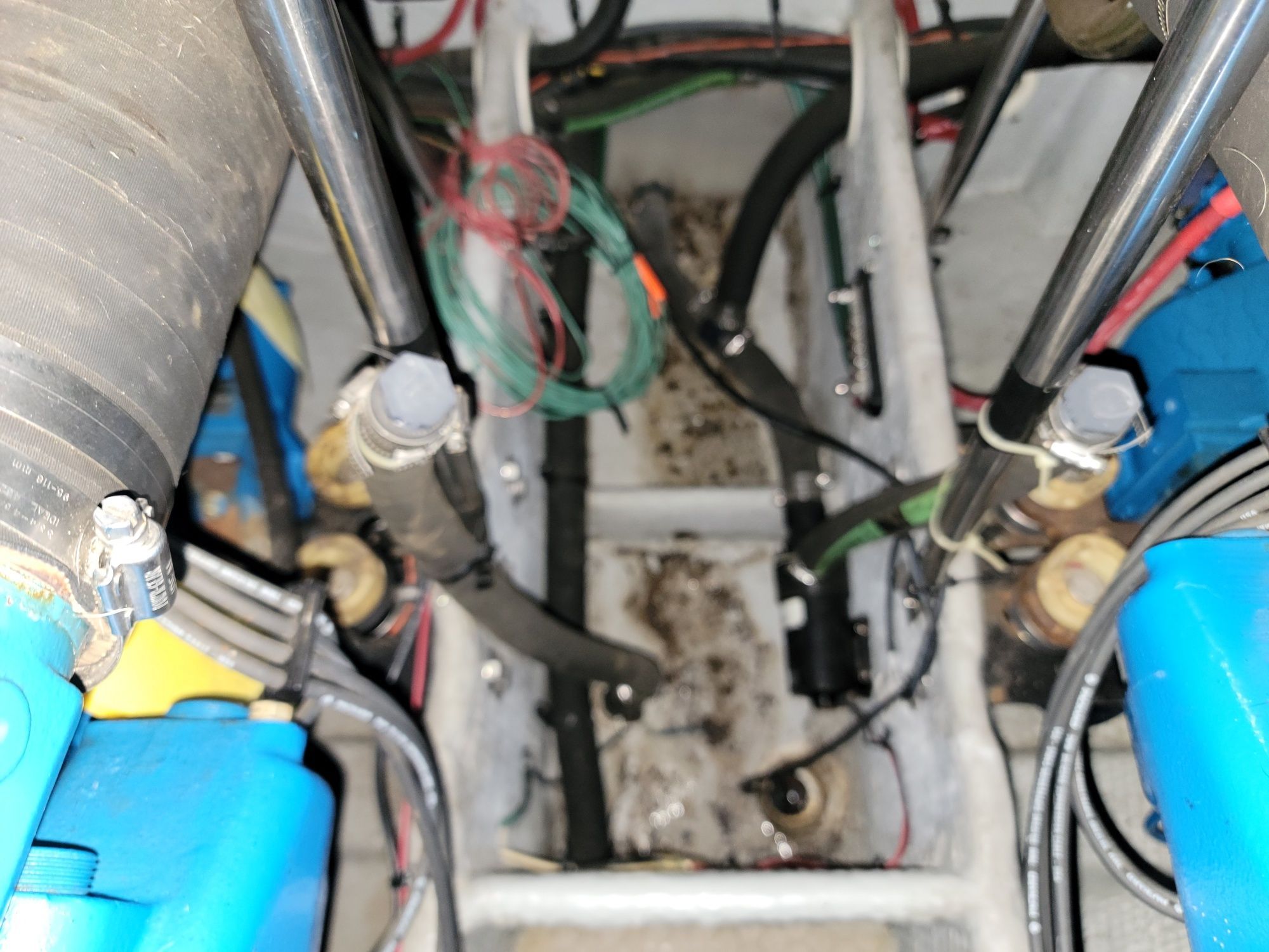 1999 Silverton 322AFTCABIN Image Thumbnail #20