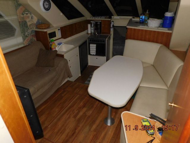 1999 Silverton 322AFTCABIN Image Thumbnail #7