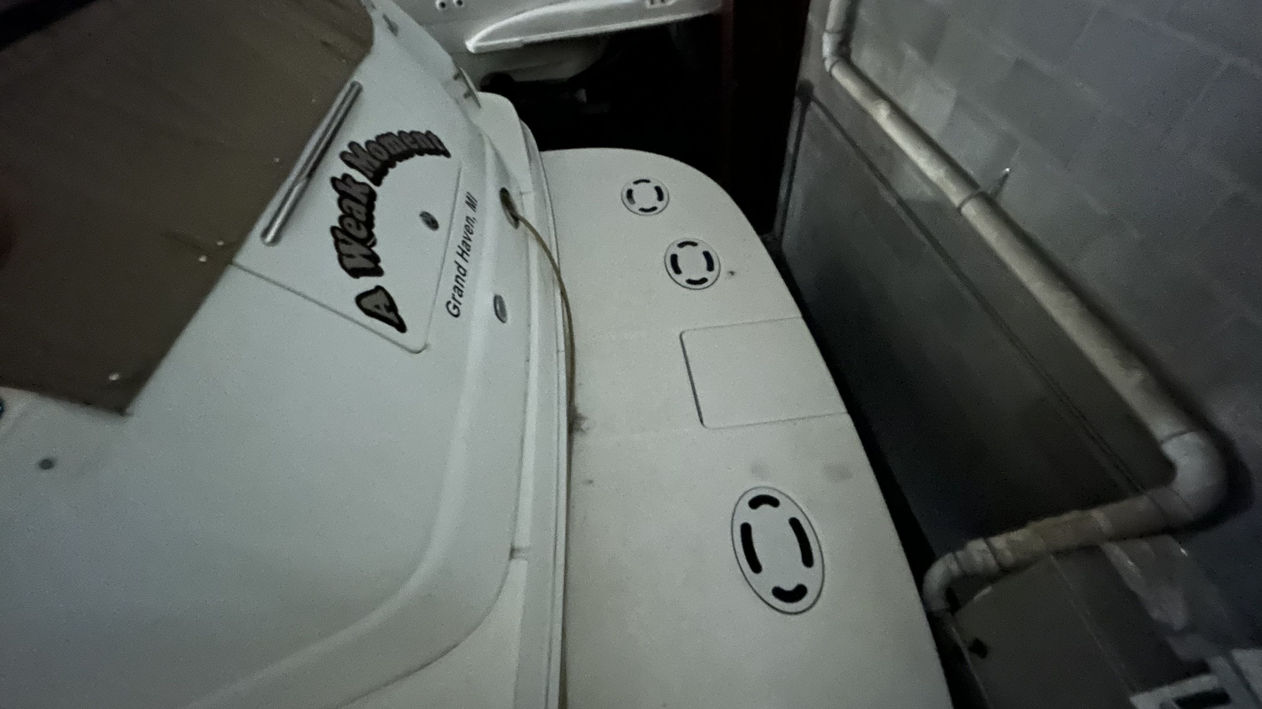 2000 Sea Ray
                                                             410 EXPRESS Image Thumbnail #4
