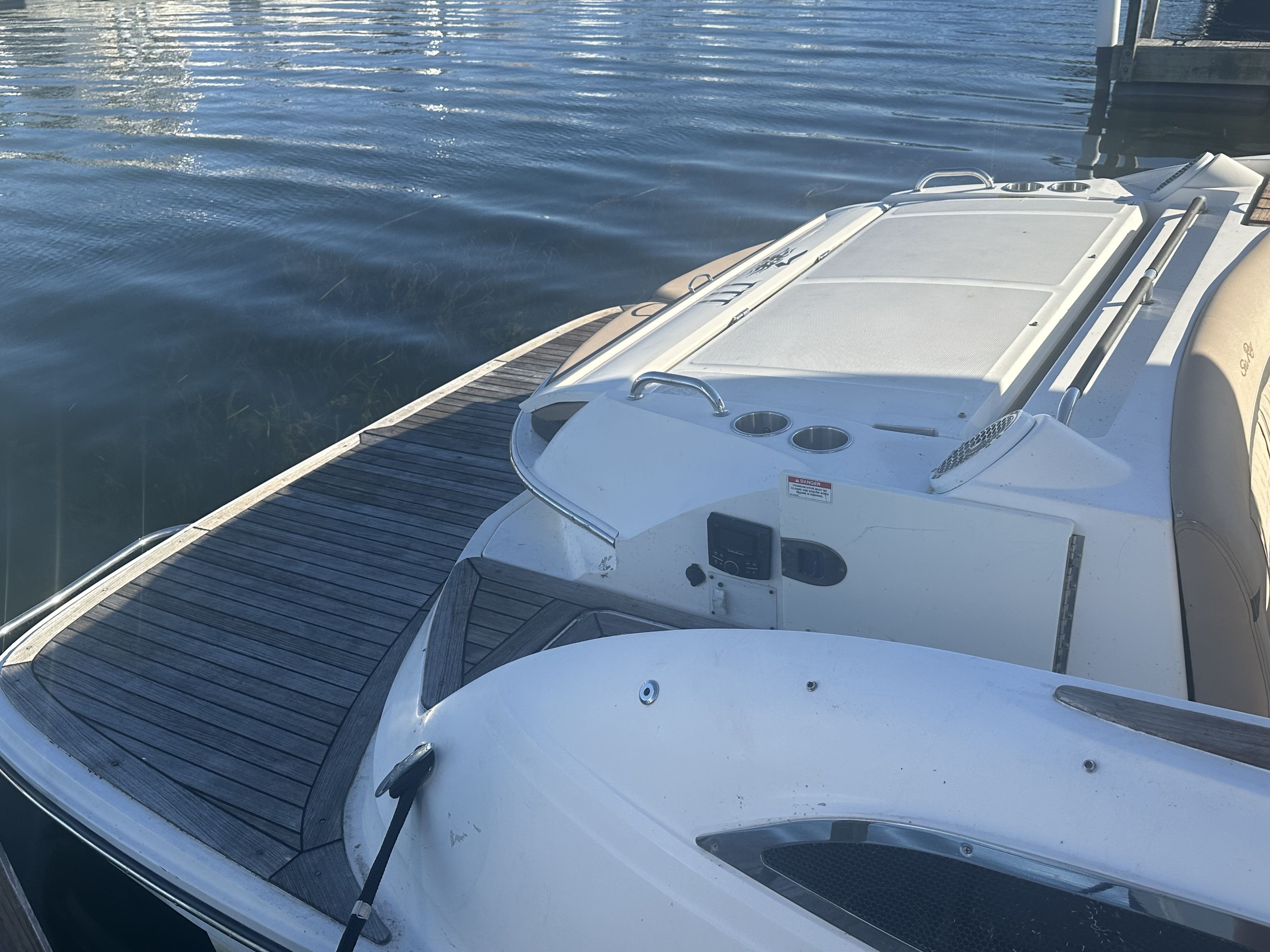 2017 Sea Ray 350 SLX Image Thumbnail #2