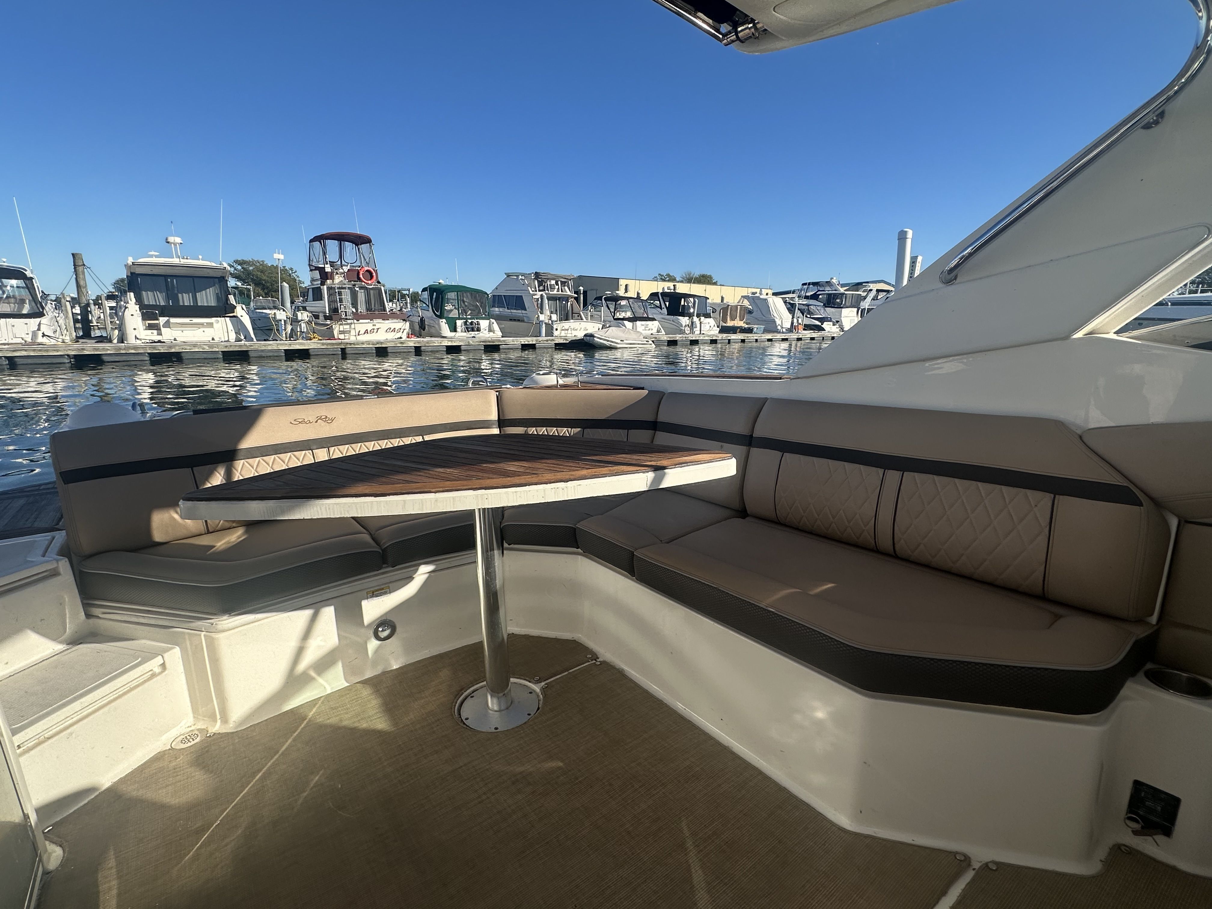 2017 Sea Ray 350 SLX Image Thumbnail #3