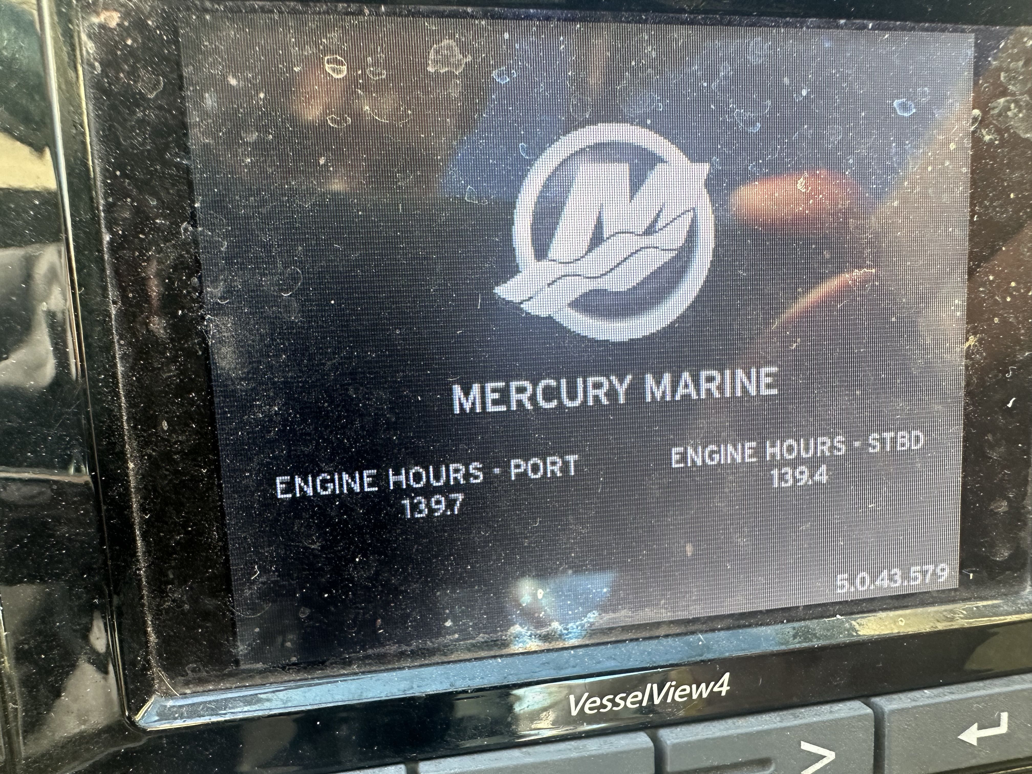 2017 Sea Ray 350 SLX Image Thumbnail #8