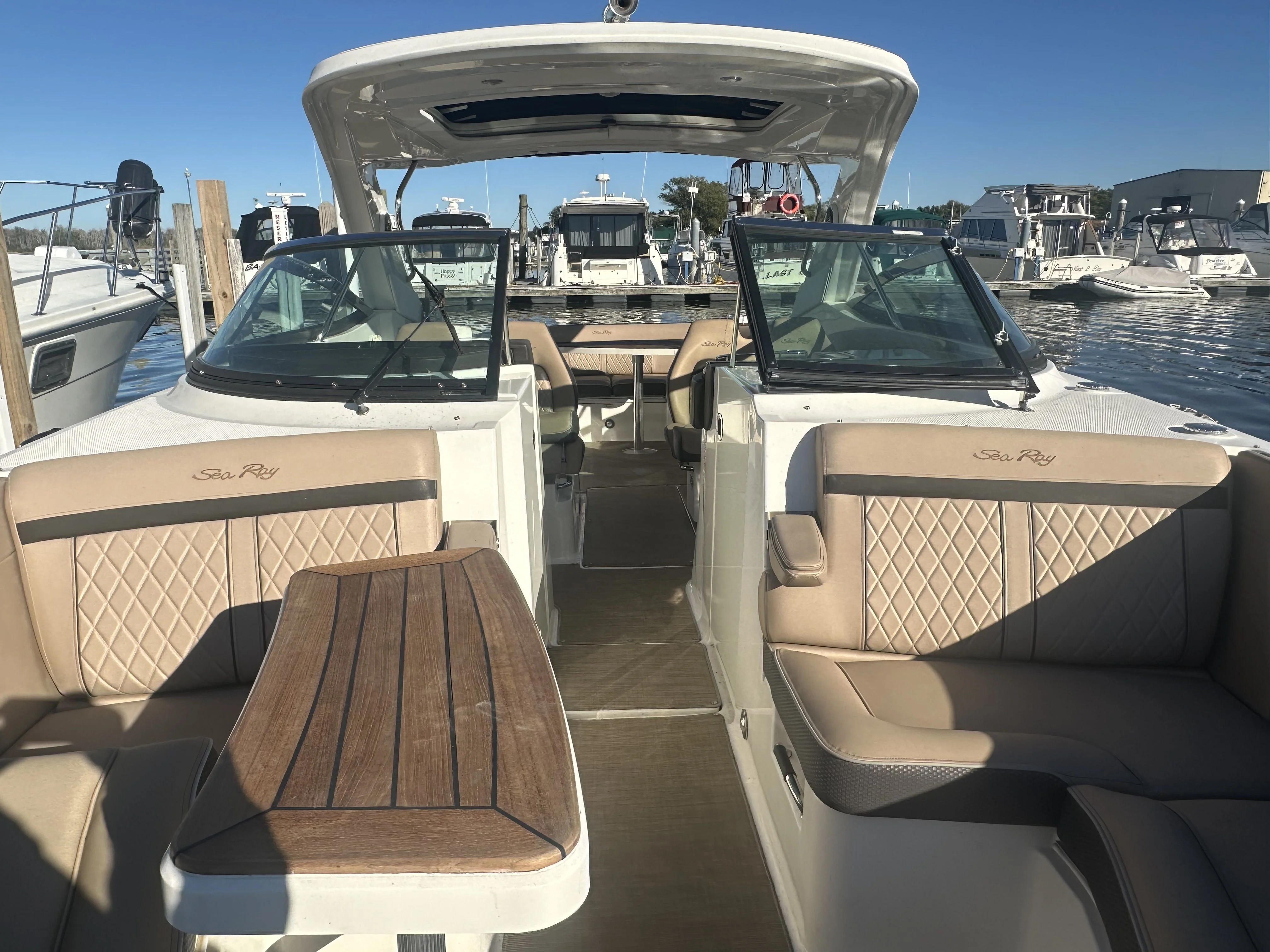 2017 Sea Ray 350 SLX Image Thumbnail #10