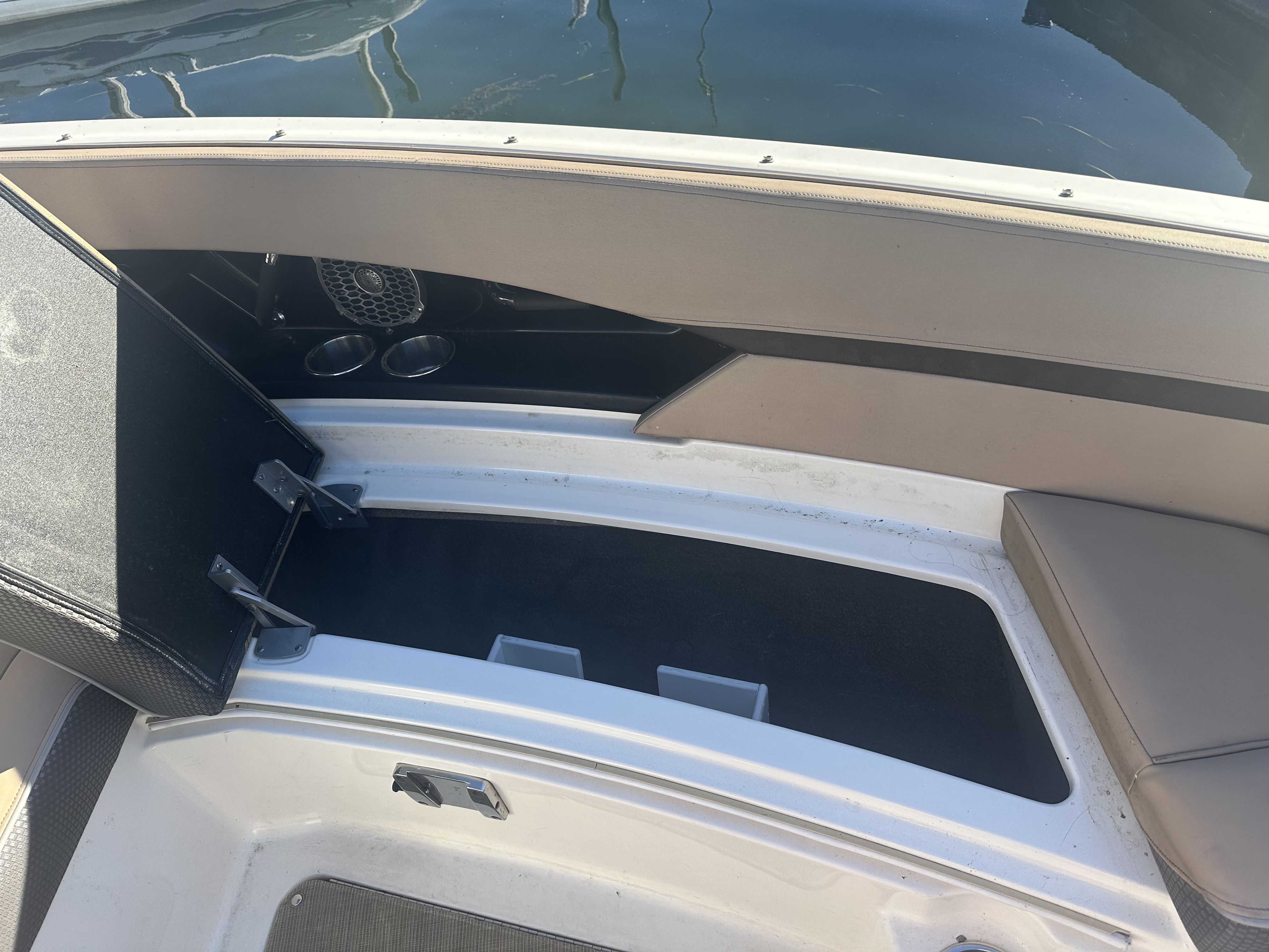 2017 Sea Ray 350 SLX Image Thumbnail #20